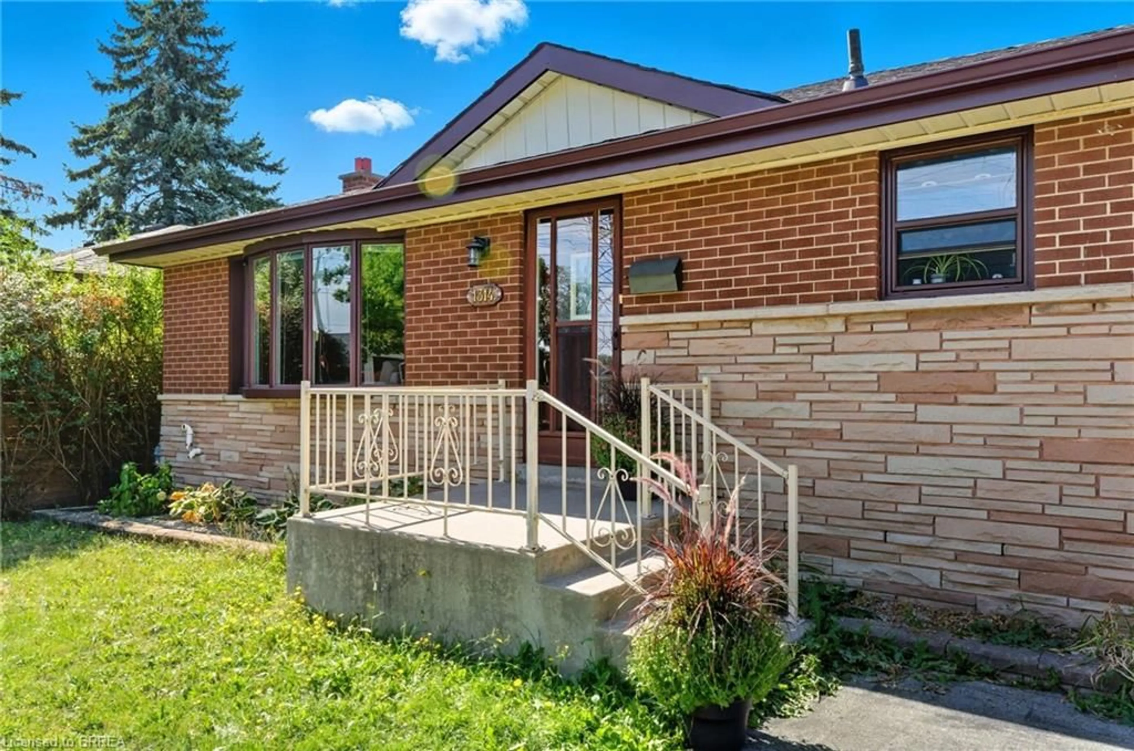Home with brick exterior material, street for 1314 Fisher Ave, Burlington Ontario L7P 2L6