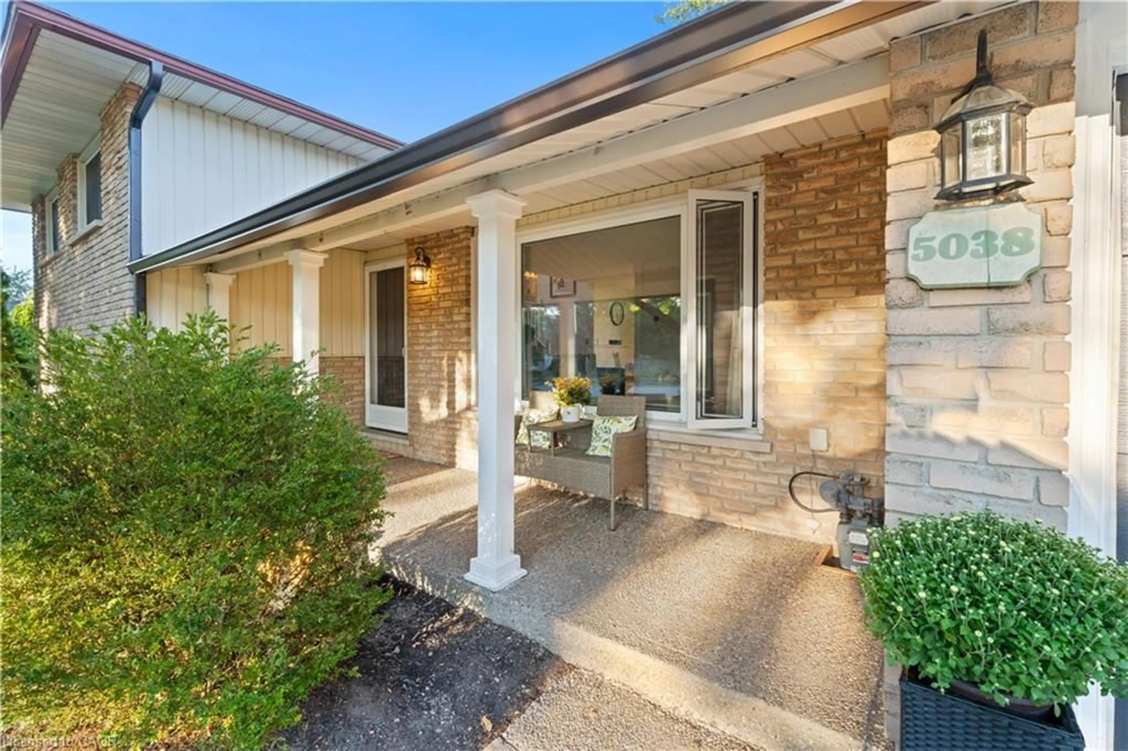 Unknown for 5038 Hartwood Av, Beamsville Ontario L3J 0A3