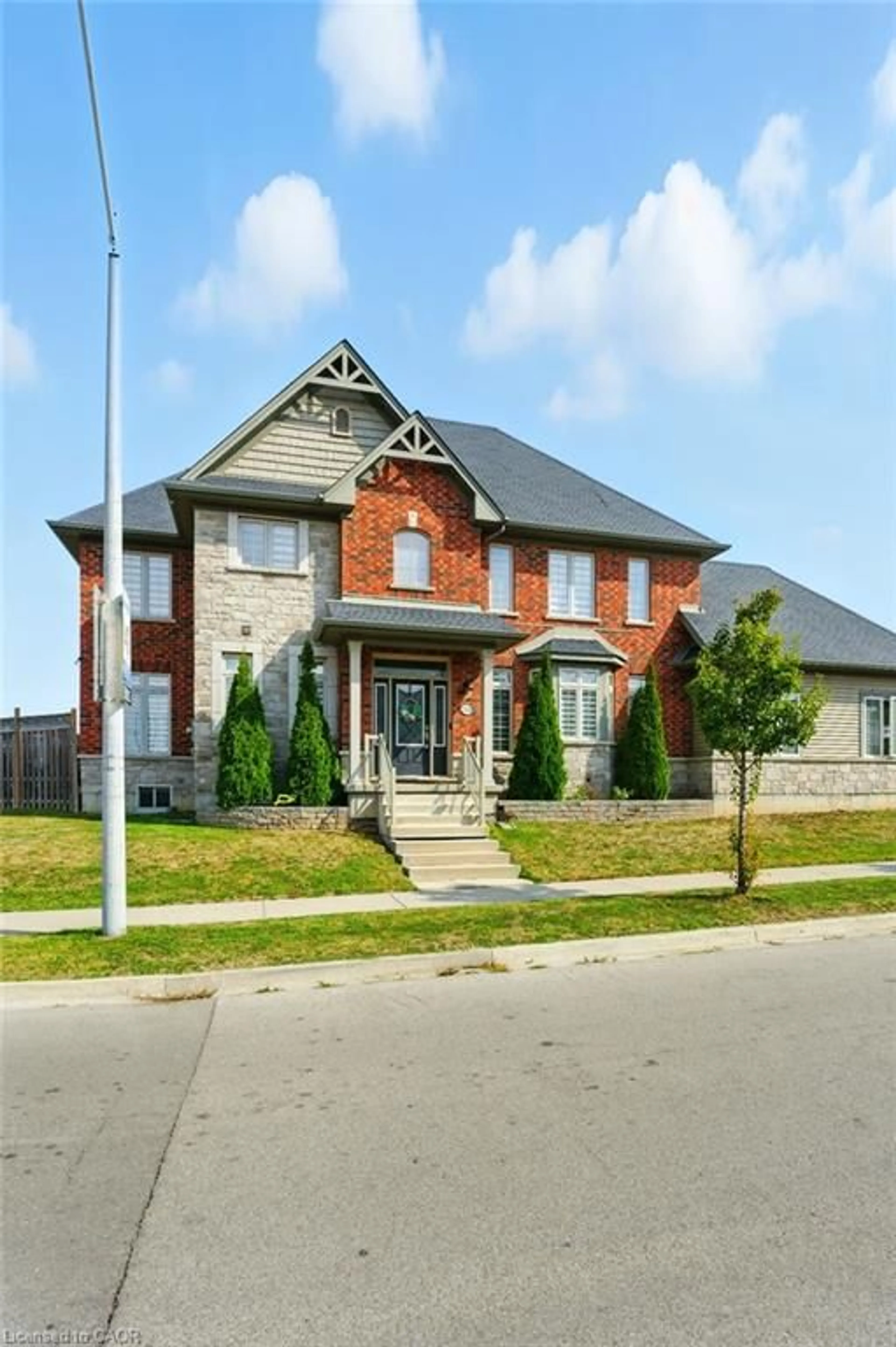 Home with brick exterior material, street for 1533 Upper Sherman Ave, Hamilton Ontario L8W 0B9