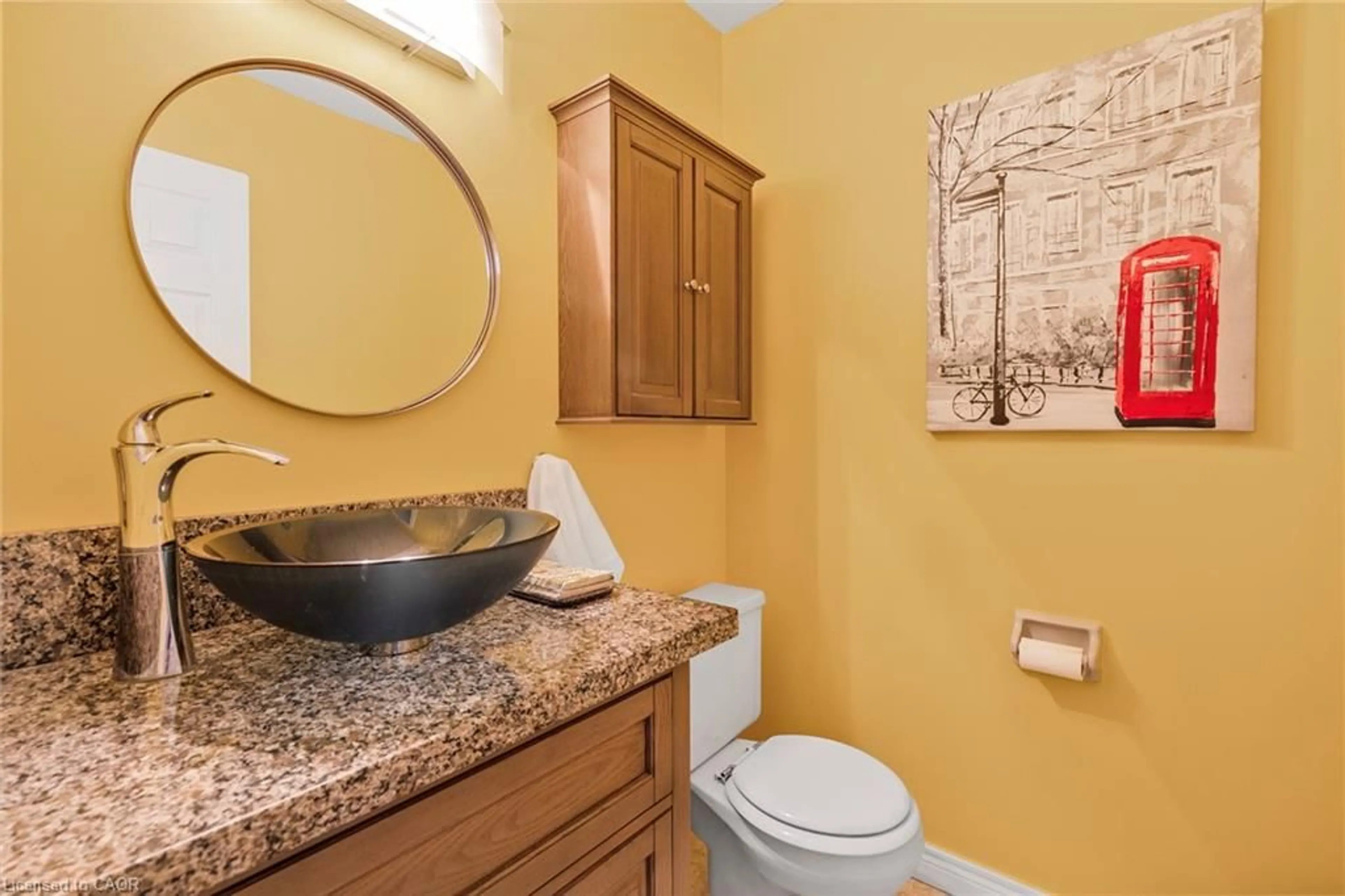 Standard bathroom, ceramic/tile floor for 70 Polaris Crt, Hamilton Ontario L9B 2P5
