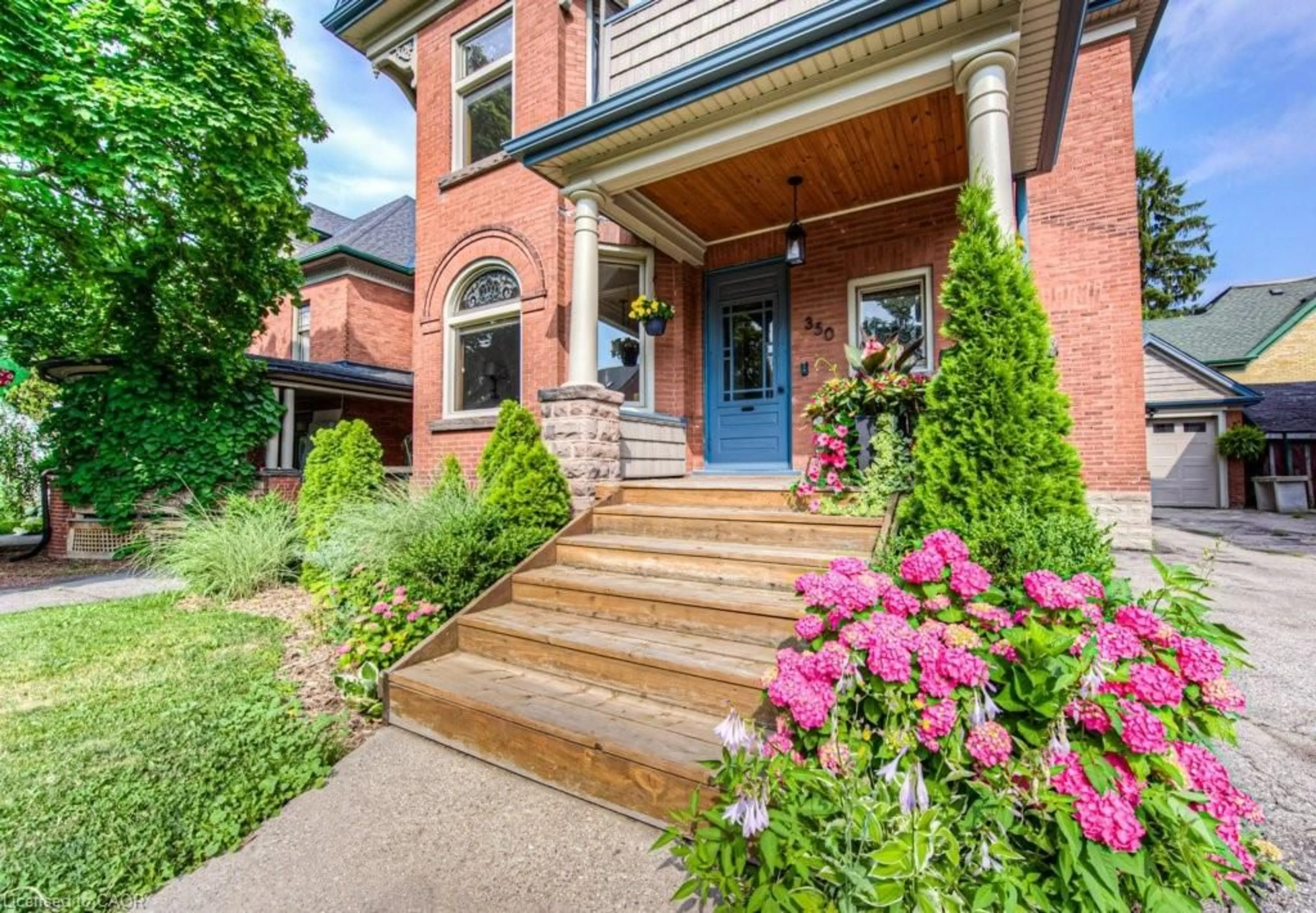 Home with brick exterior material, street for 350 Queen St, Kitchener Ontario N2G 1W7