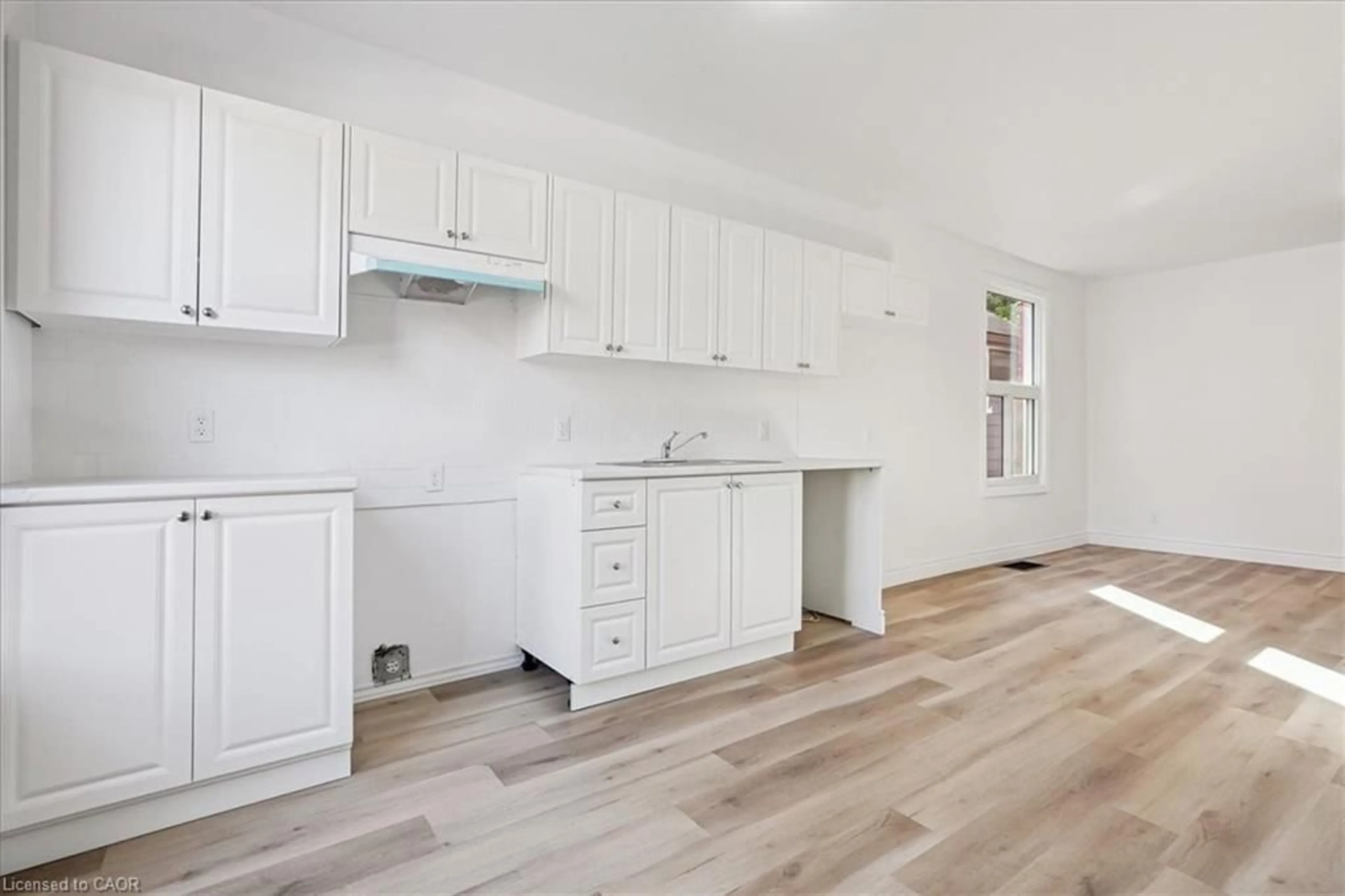 Unknown for 49 Clyde St, Hamilton Ontario L8L 5R5