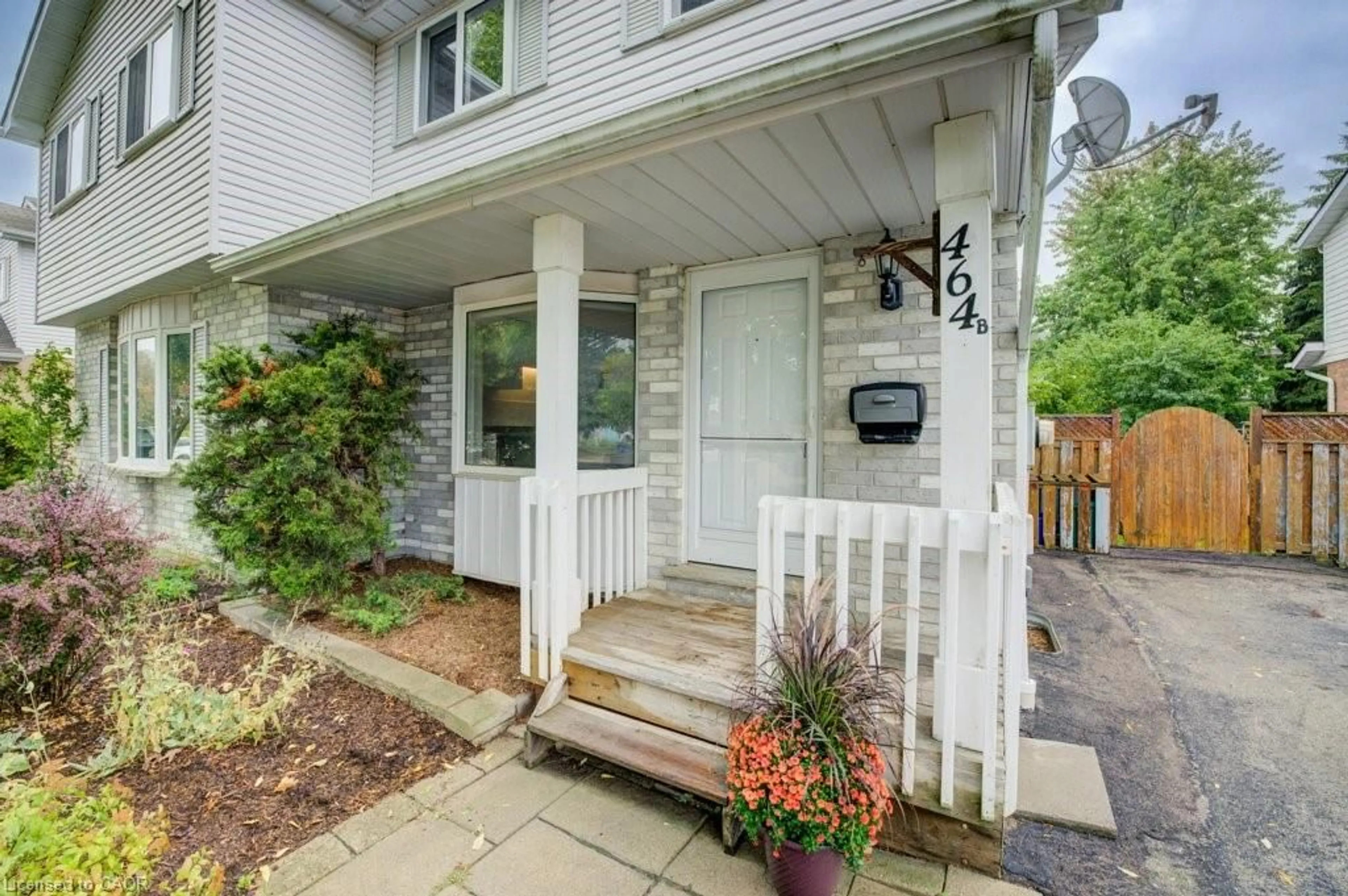 Unknown for 464B Exmoor St, Waterloo Ontario N2K 3T7
