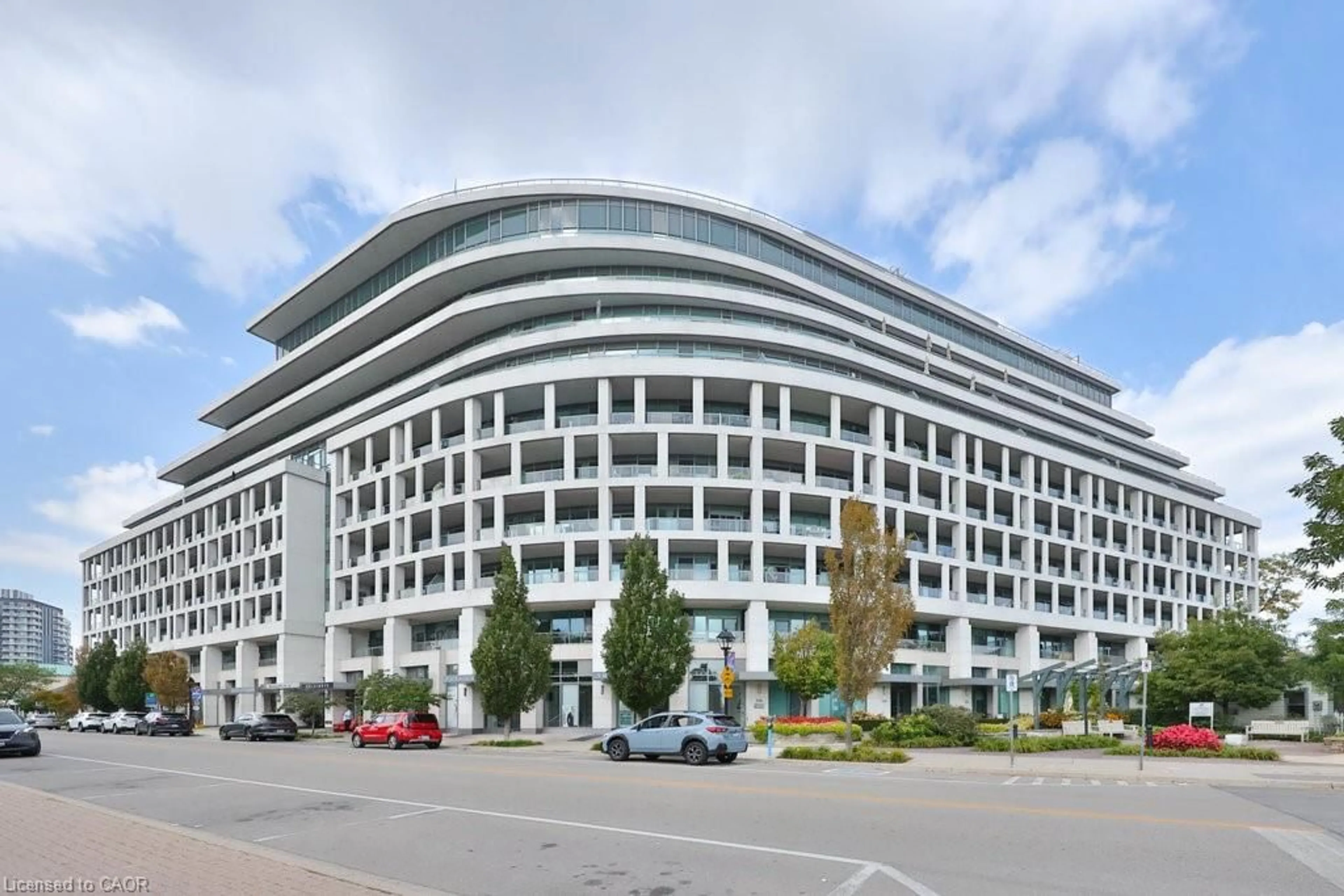 Blurry image for 11 Bronte Rd #501, Oakville Ontario L6L 0E1
