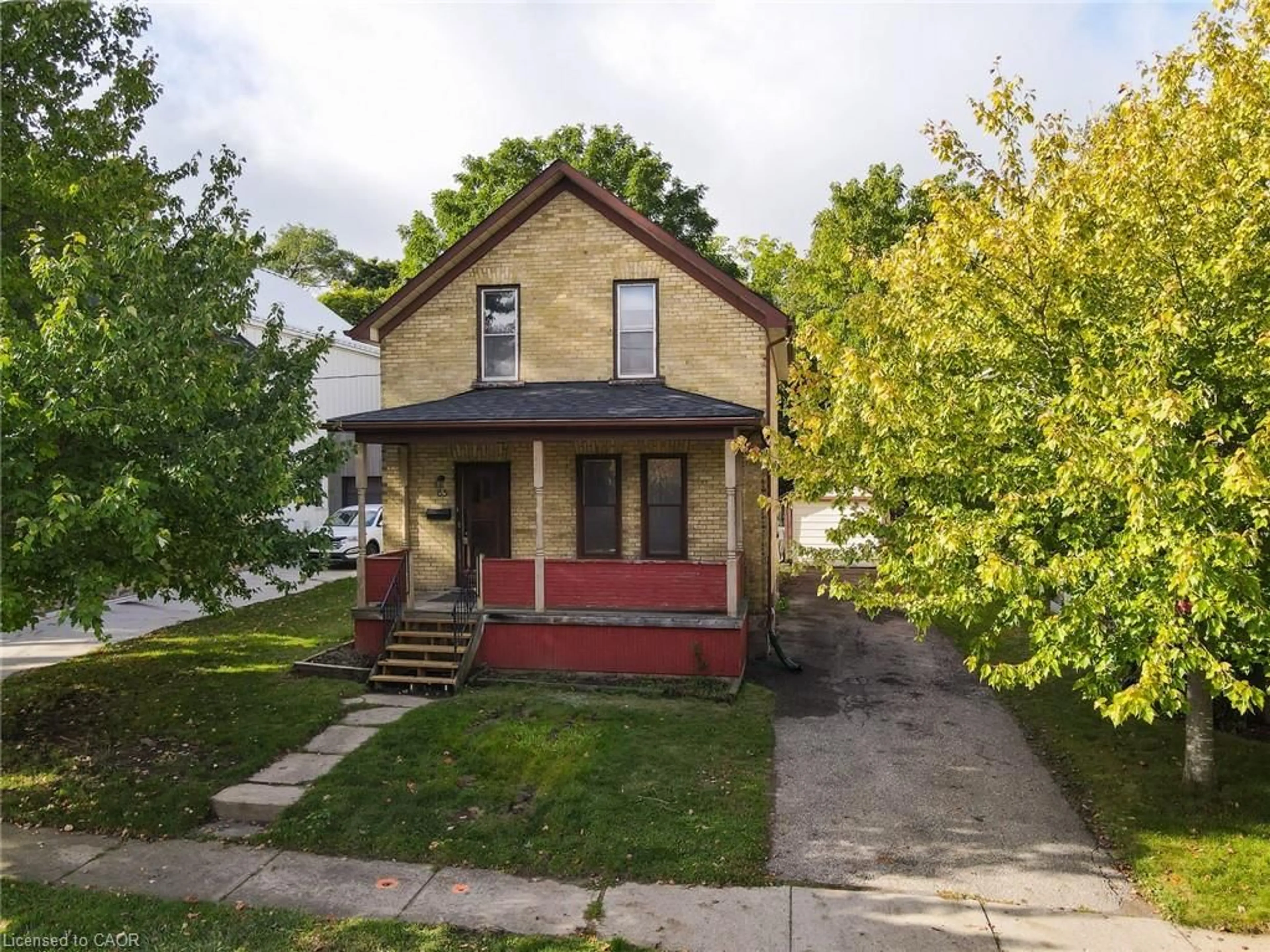 A pic from outside/outdoor area/front of a property/back of a property/a pic from drone, street for 65 Short St, Waterloo Ontario N2L 1X9