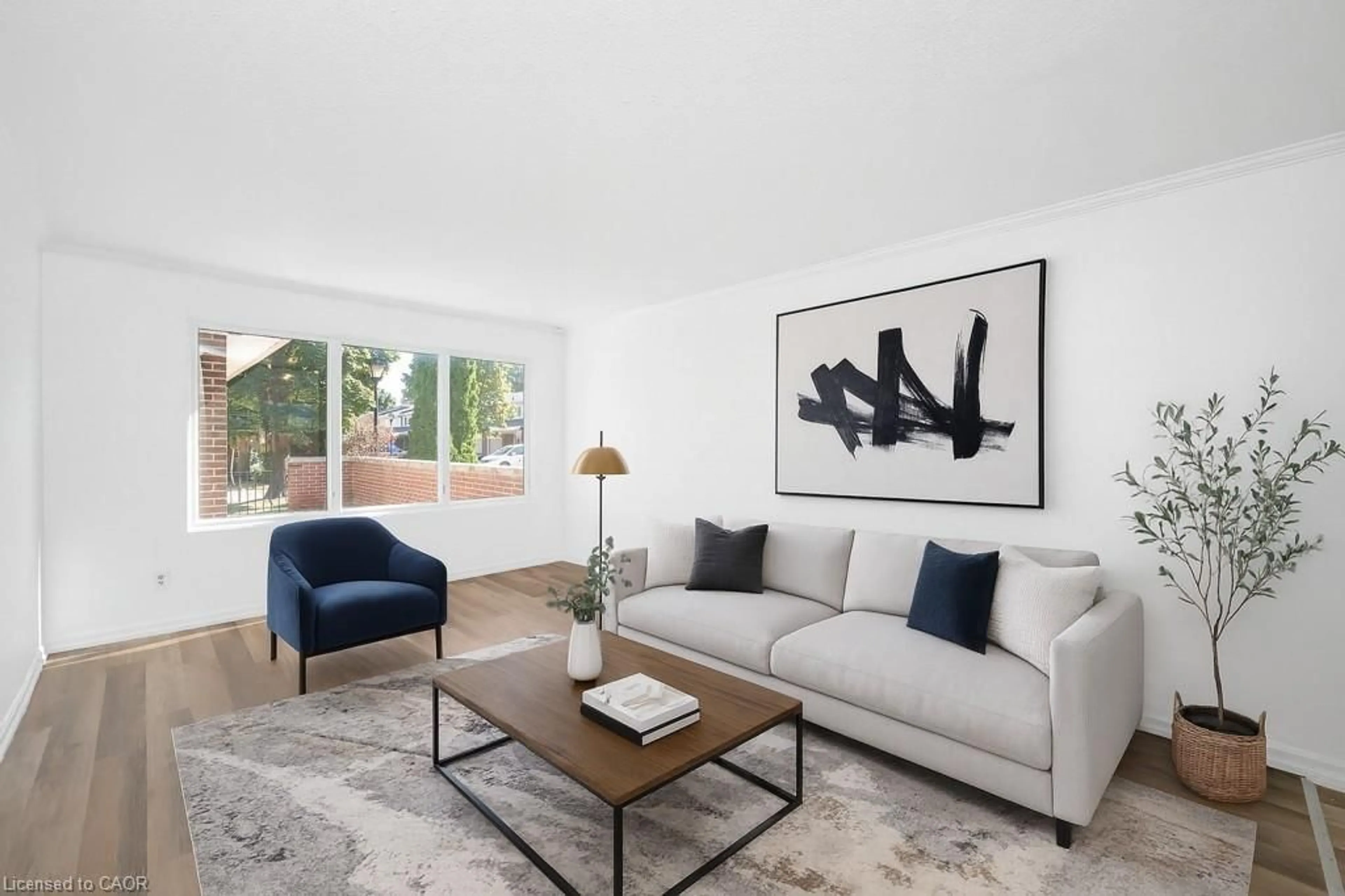 Living room with furniture, unknown for 5193 Banting Crt, Burlington Ontario L7L 2Z4