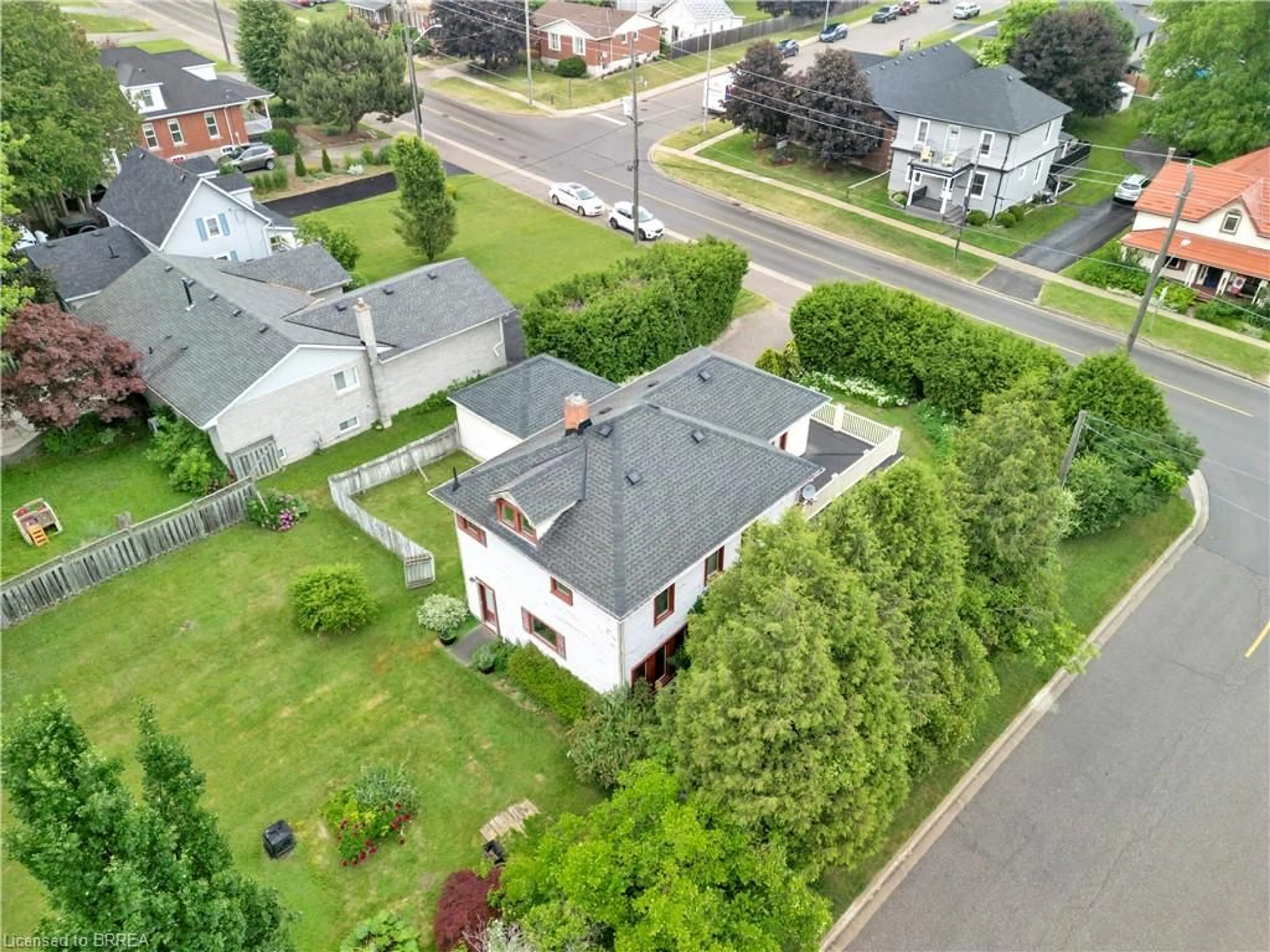 A pic from outside/outdoor area/front of a property/back of a property/a pic from drone, street for 13 Main St, St. George Ontario N0E 1N0