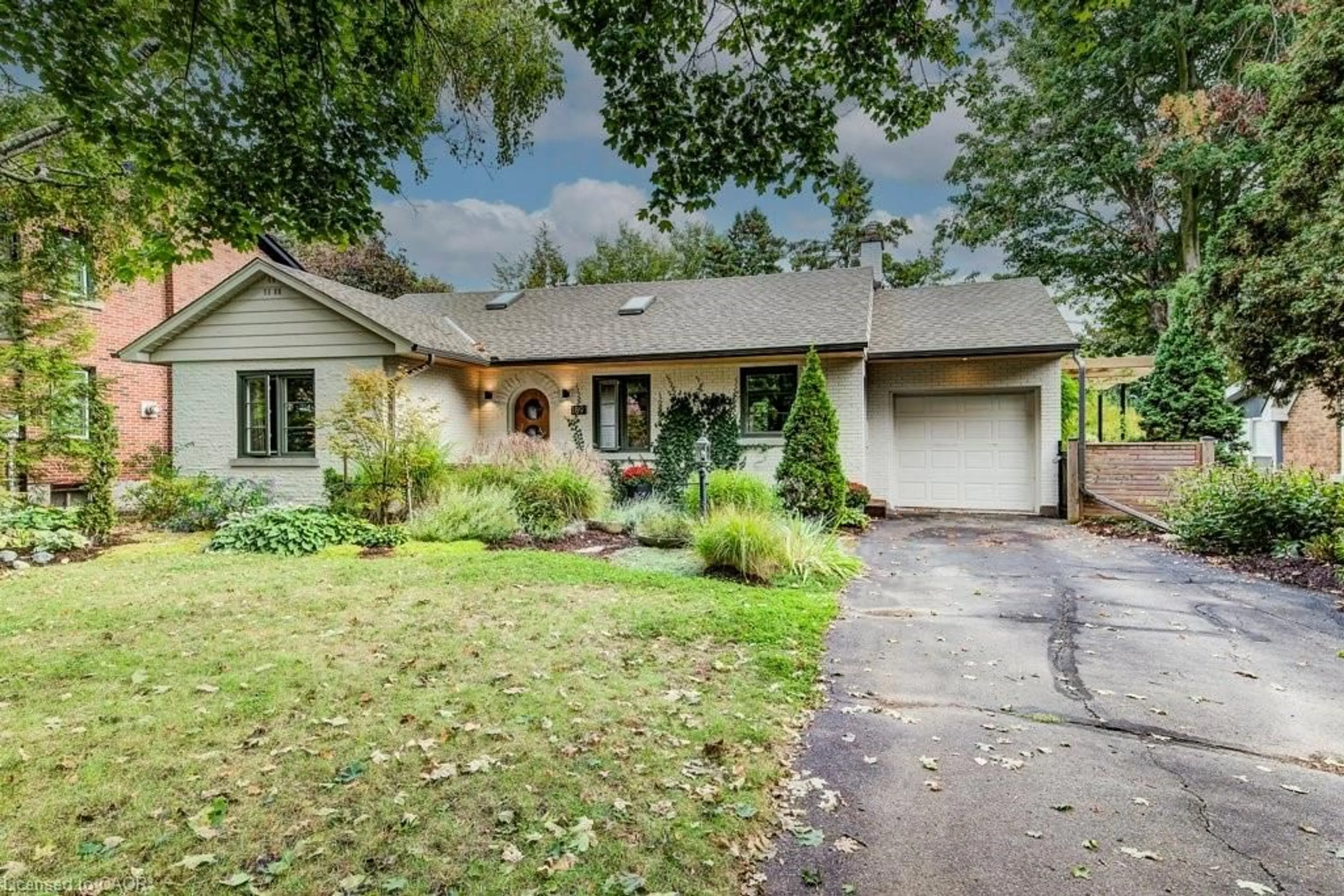 Home with brick exterior material, street for 189 Forsyth Dr, Waterloo Ontario N2L 1A1