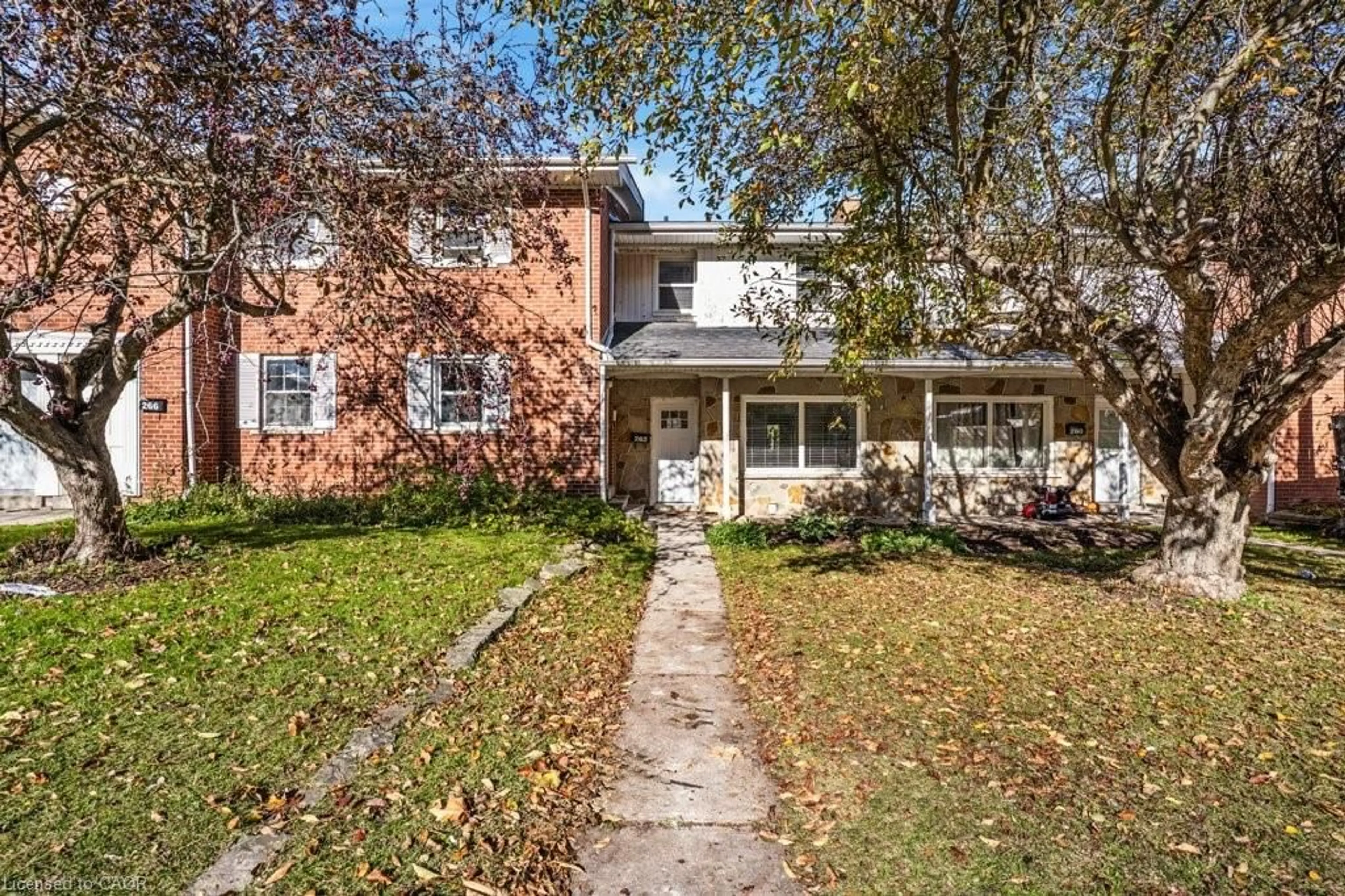 Home with brick exterior material, street for 262 Westcourt Pl, Waterloo Ontario N2L 2R7