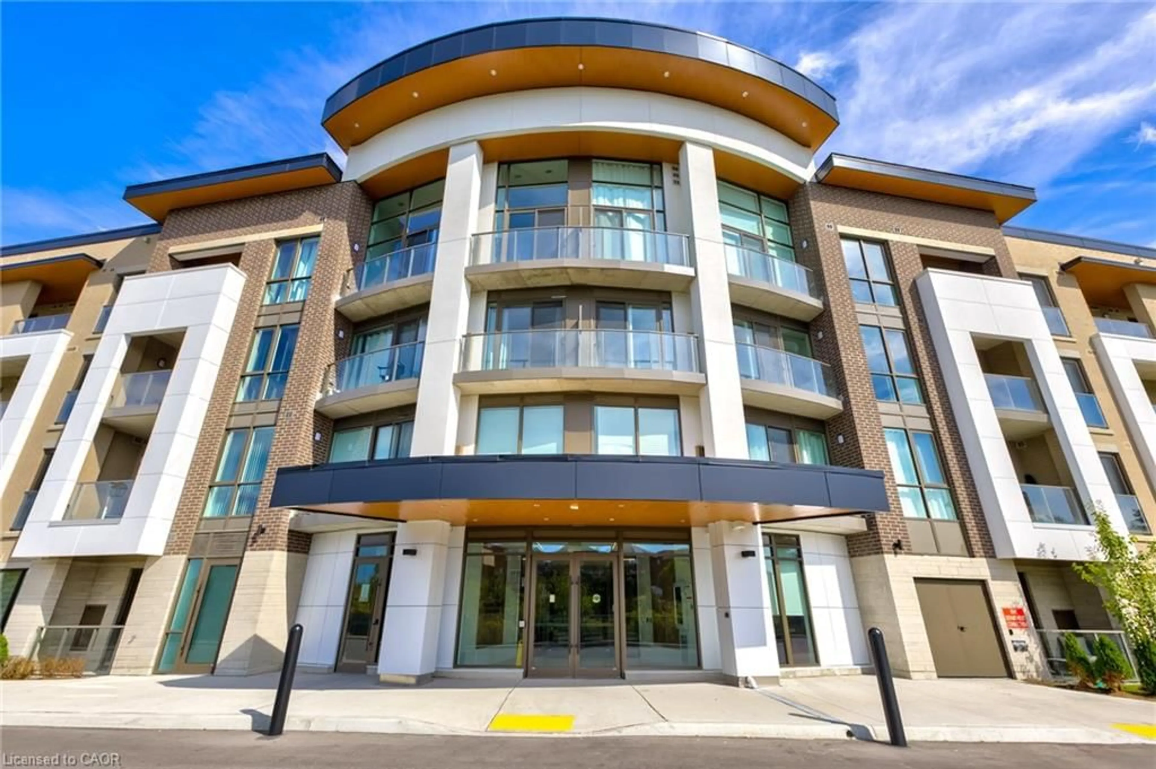 Indoor foyer for 385 Artic Red Dr #418, Oshawa Ontario L1L 0W9