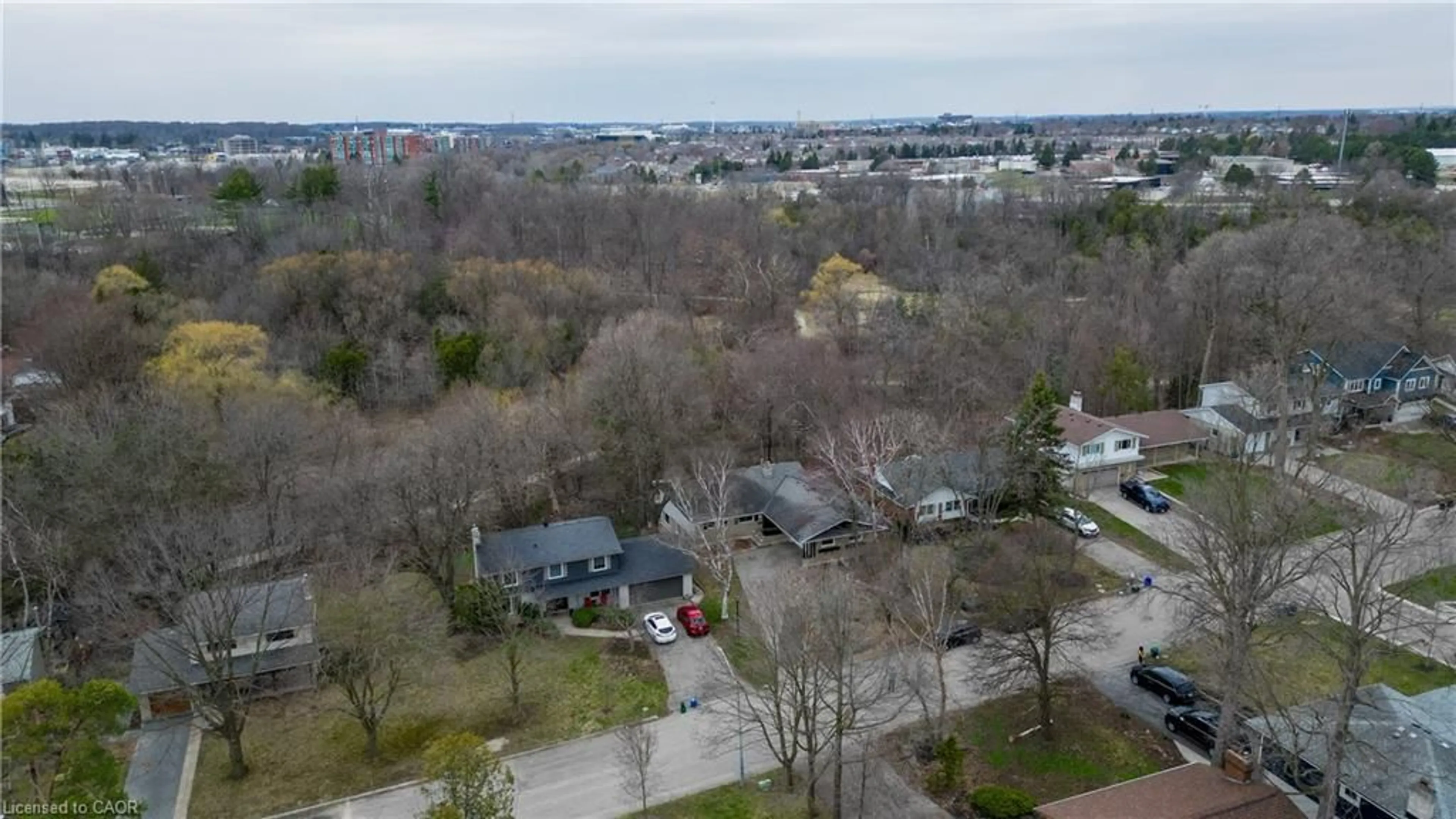 A pic from outside/outdoor area/front of a property/back of a property/a pic from drone, city buildings view from balcony for 279 Ferndale Pl, Waterloo Ontario N2J 3X8