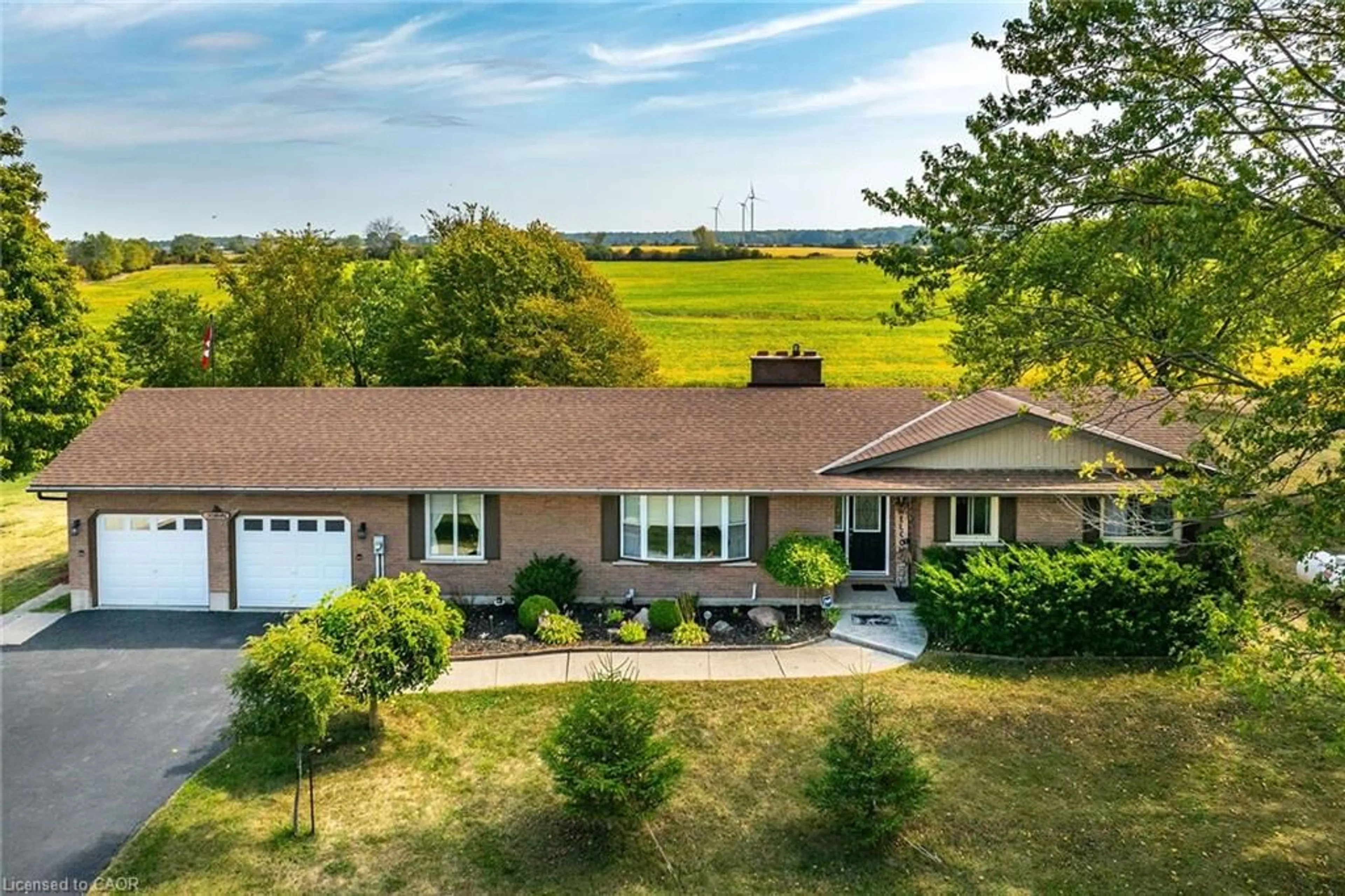 A pic from outside/outdoor area/front of a property/back of a property/a pic from drone, unknown for 484 Hald-Dunn Townline Rd, Dunnville Ontario N1A 2W3