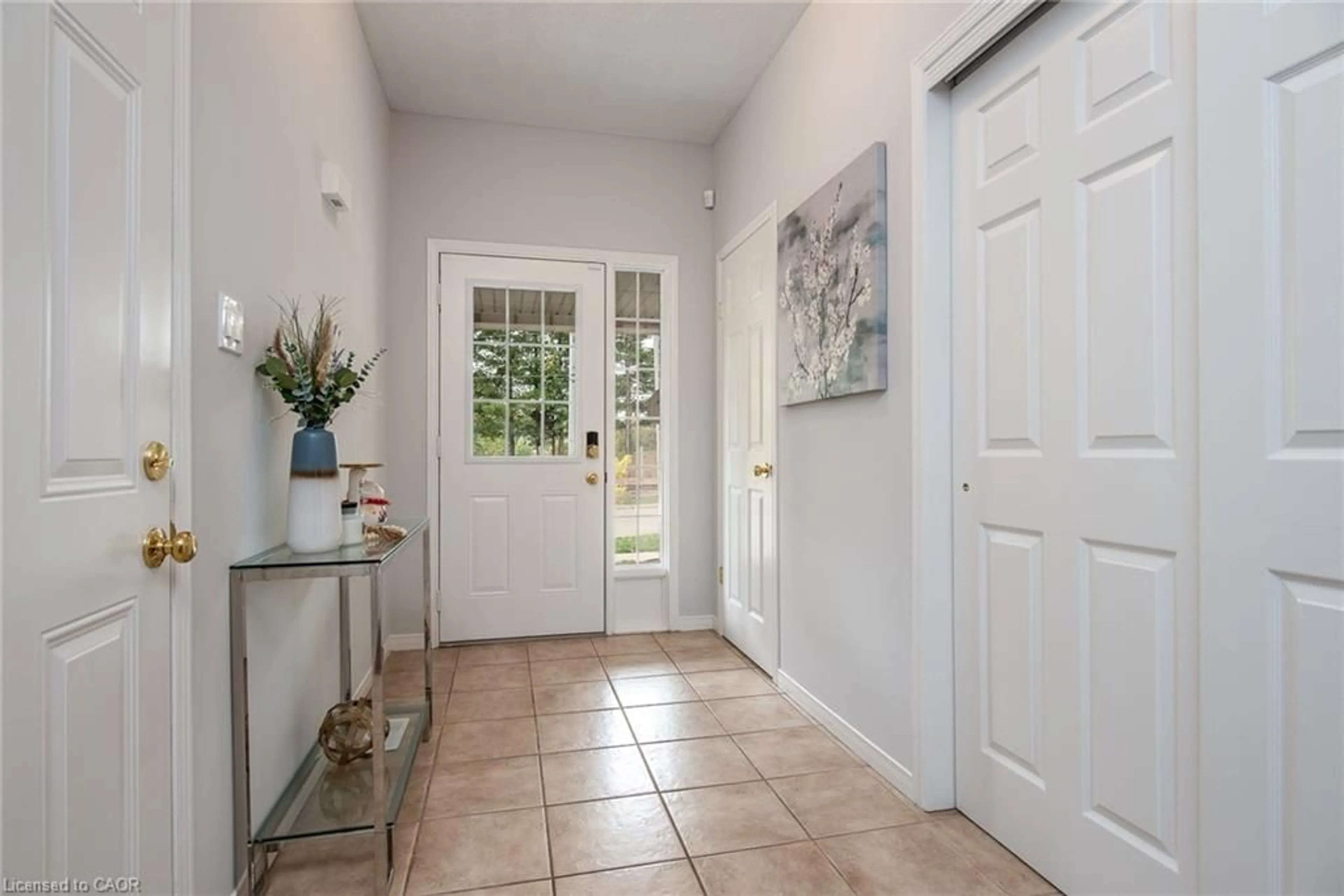 Indoor entryway for 149 Sims Estate Dr, Kitchener Ontario N2A 0A6