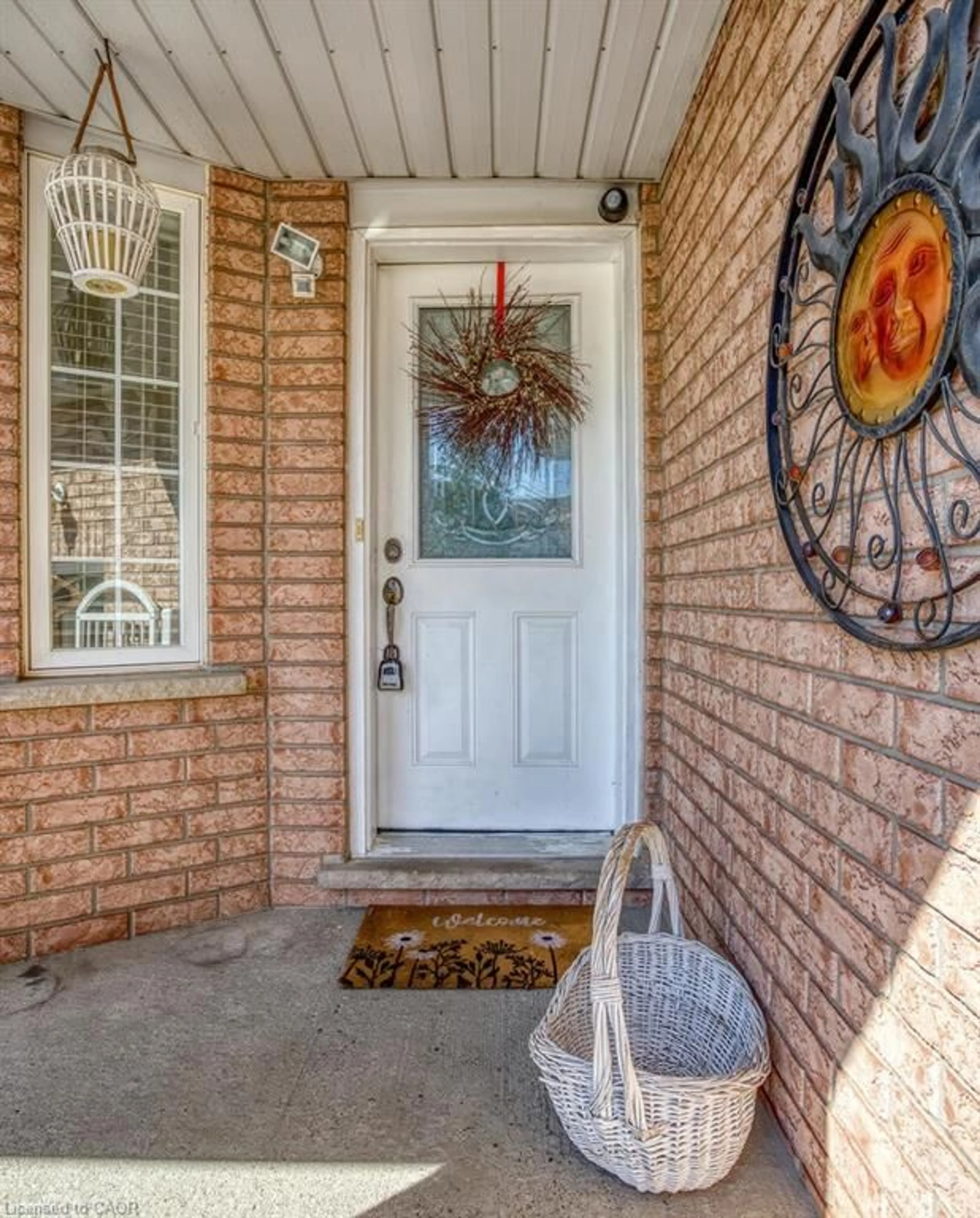Indoor entryway for 31 Ryde Rd Rd, Guelph Ontario N1K 1V8