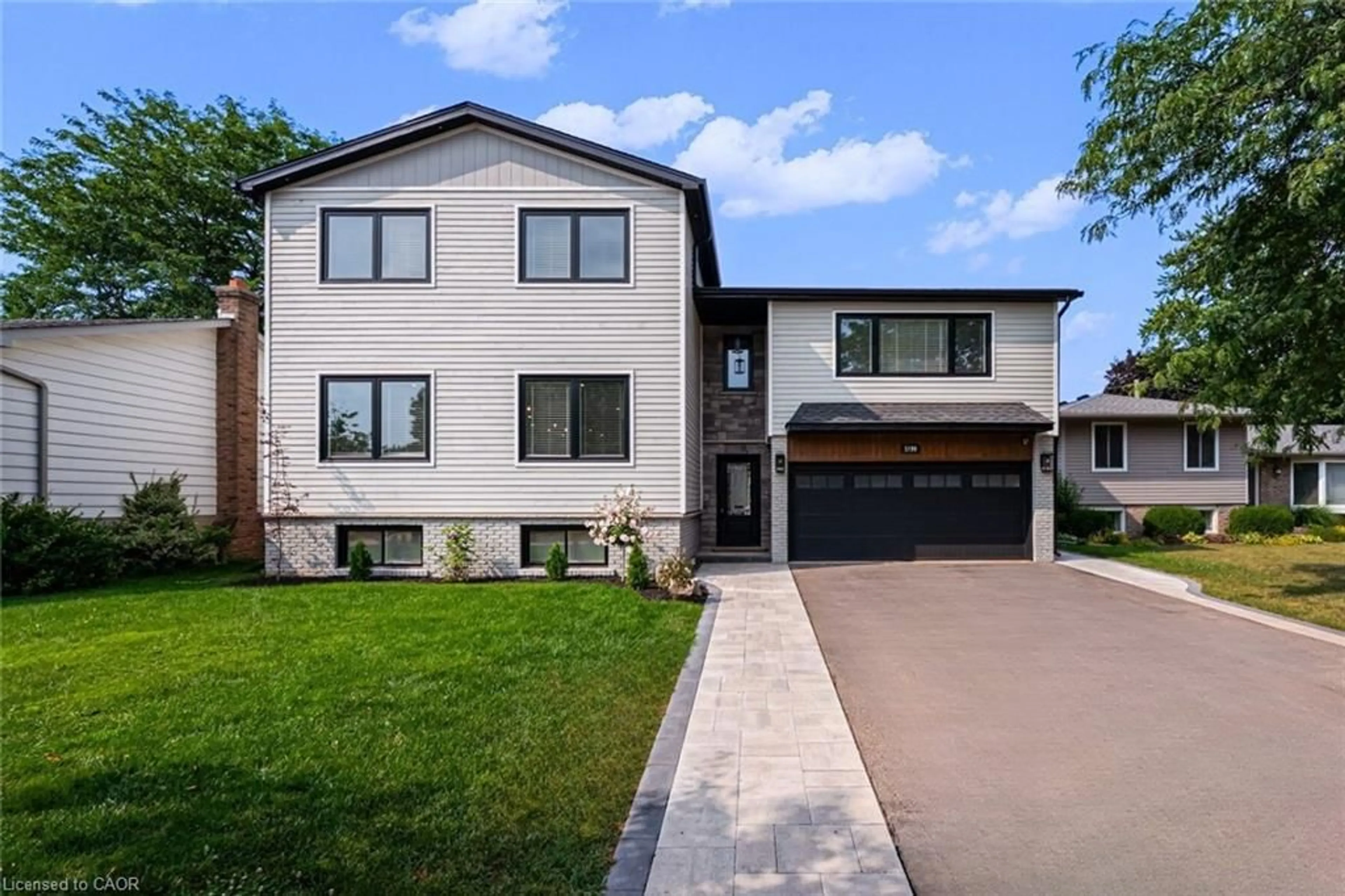Home with brick exterior material, street for 5199 Broughton Cres, Burlington Ontario L7L 3C1