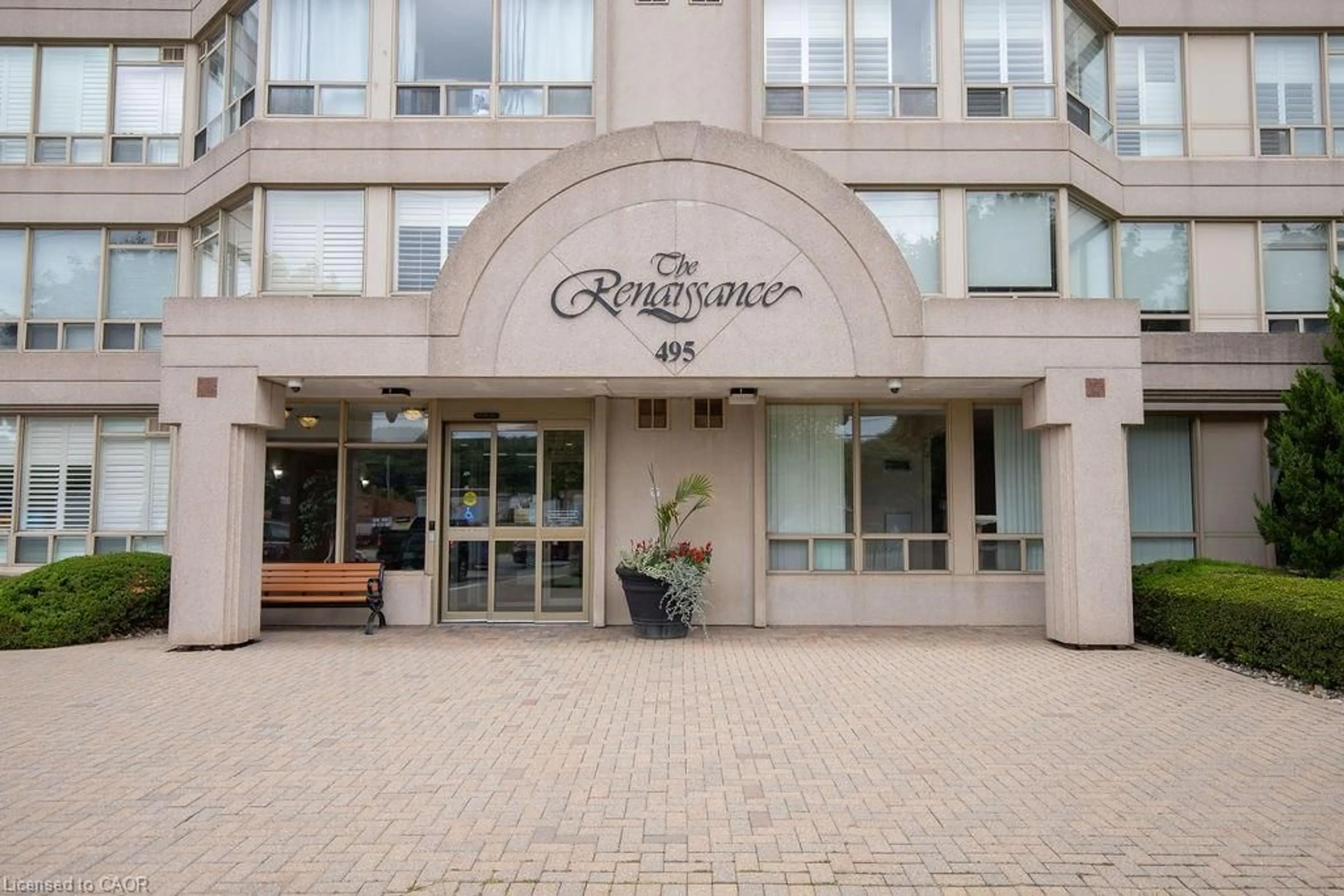 Indoor foyer for 495 Highway 8 #210, Stoney Creek Ontario L86 5E1