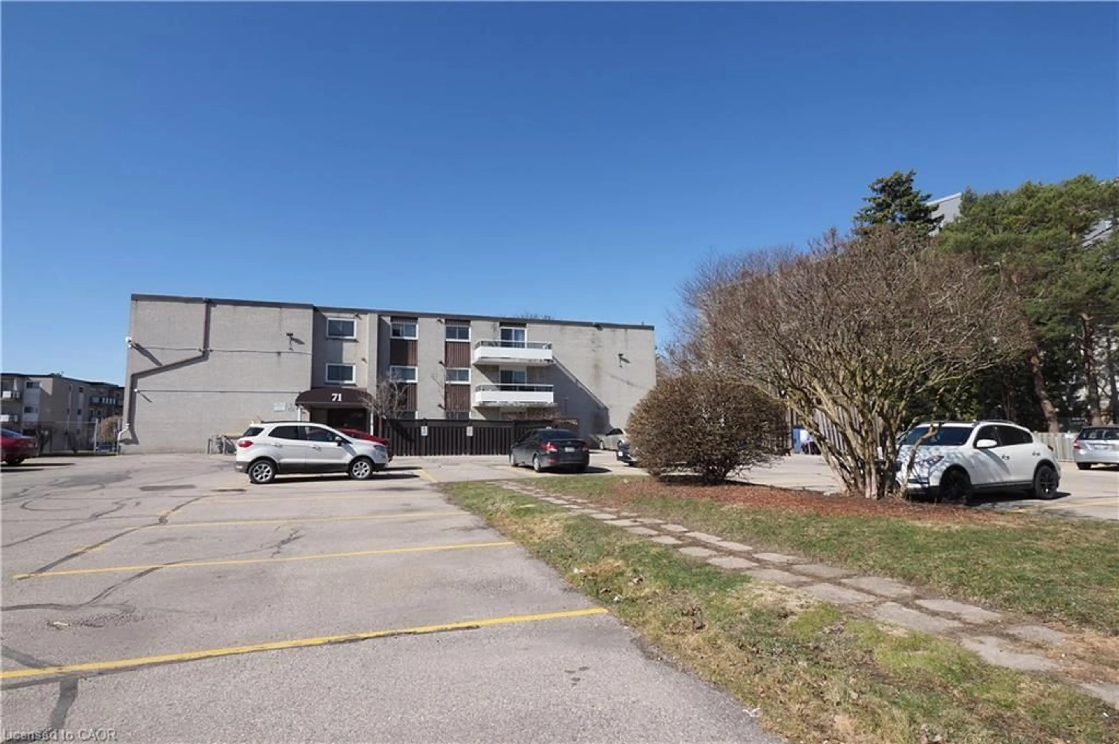 Unknown for 71 Vanier Dr #105, Kitchener Ontario N2C 1J4
