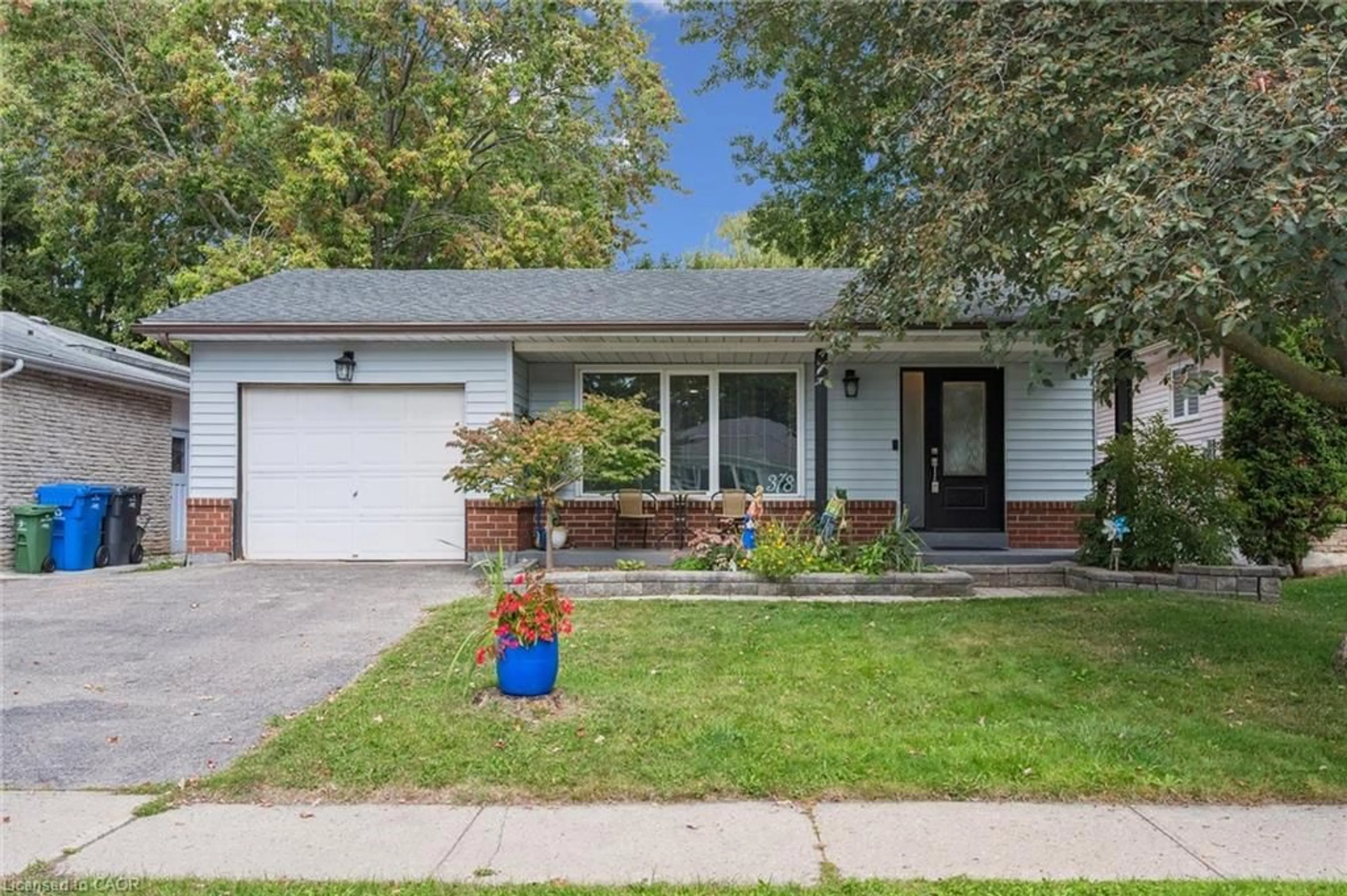 Home with vinyl exterior material, street for 378 West Acres Dr, Guelph Ontario N1H 7A8