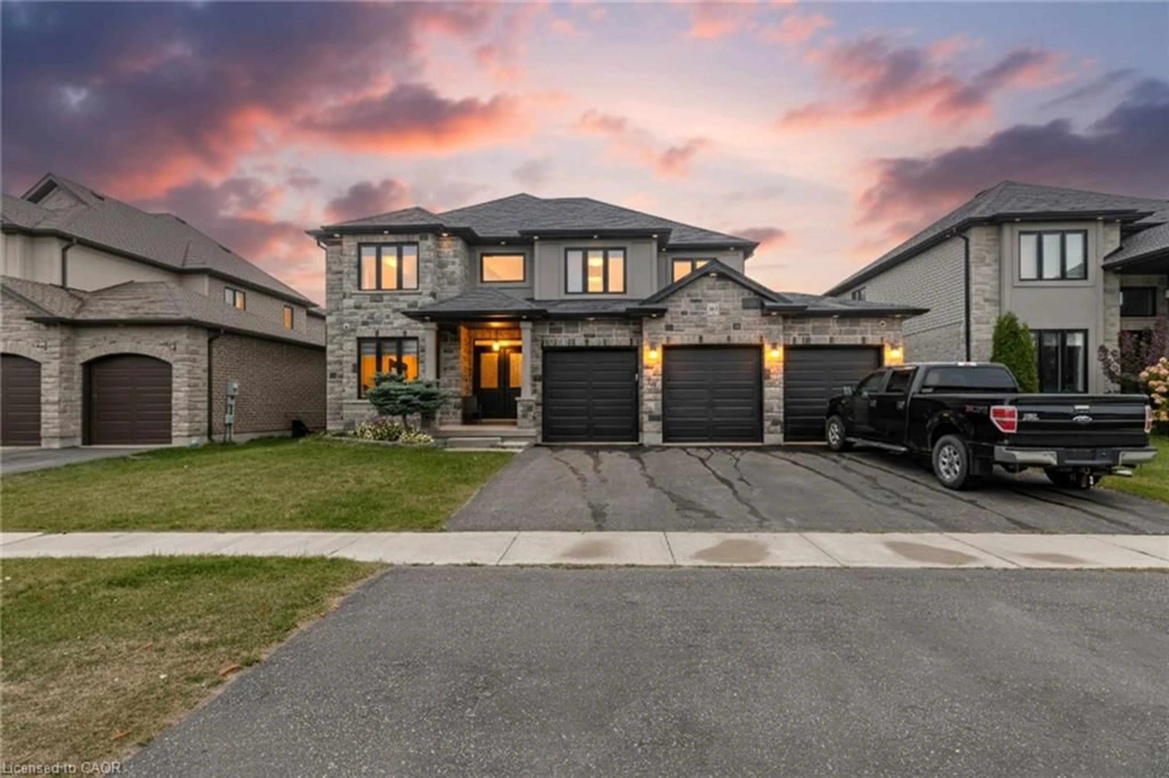 Home with brick exterior material, street for 263 Wedgewood Dr, Woodstock Ontario N4T 0J1