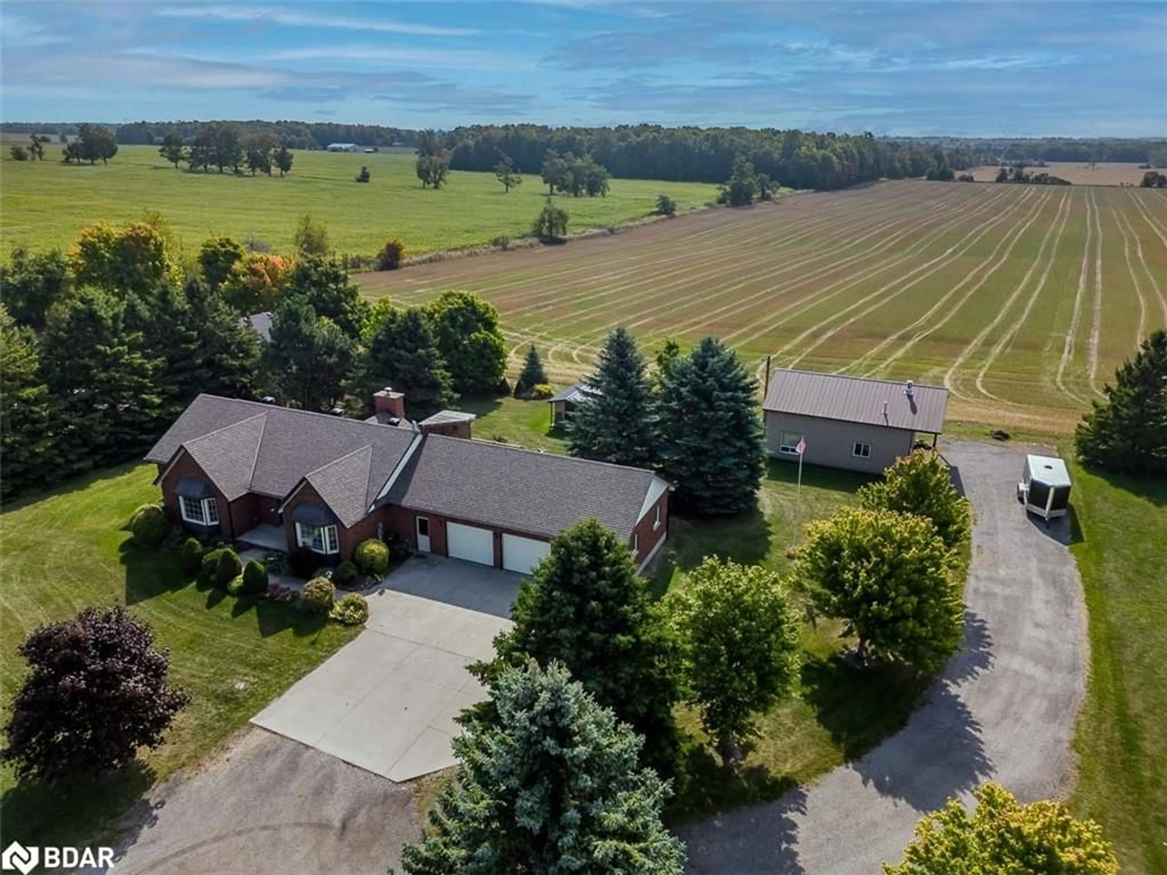 A pic from outside/outdoor area/front of a property/back of a property/a pic from drone, mountain view for 4689 20th Sideroad Sideroad, Thornton Ontario L0L 2N0