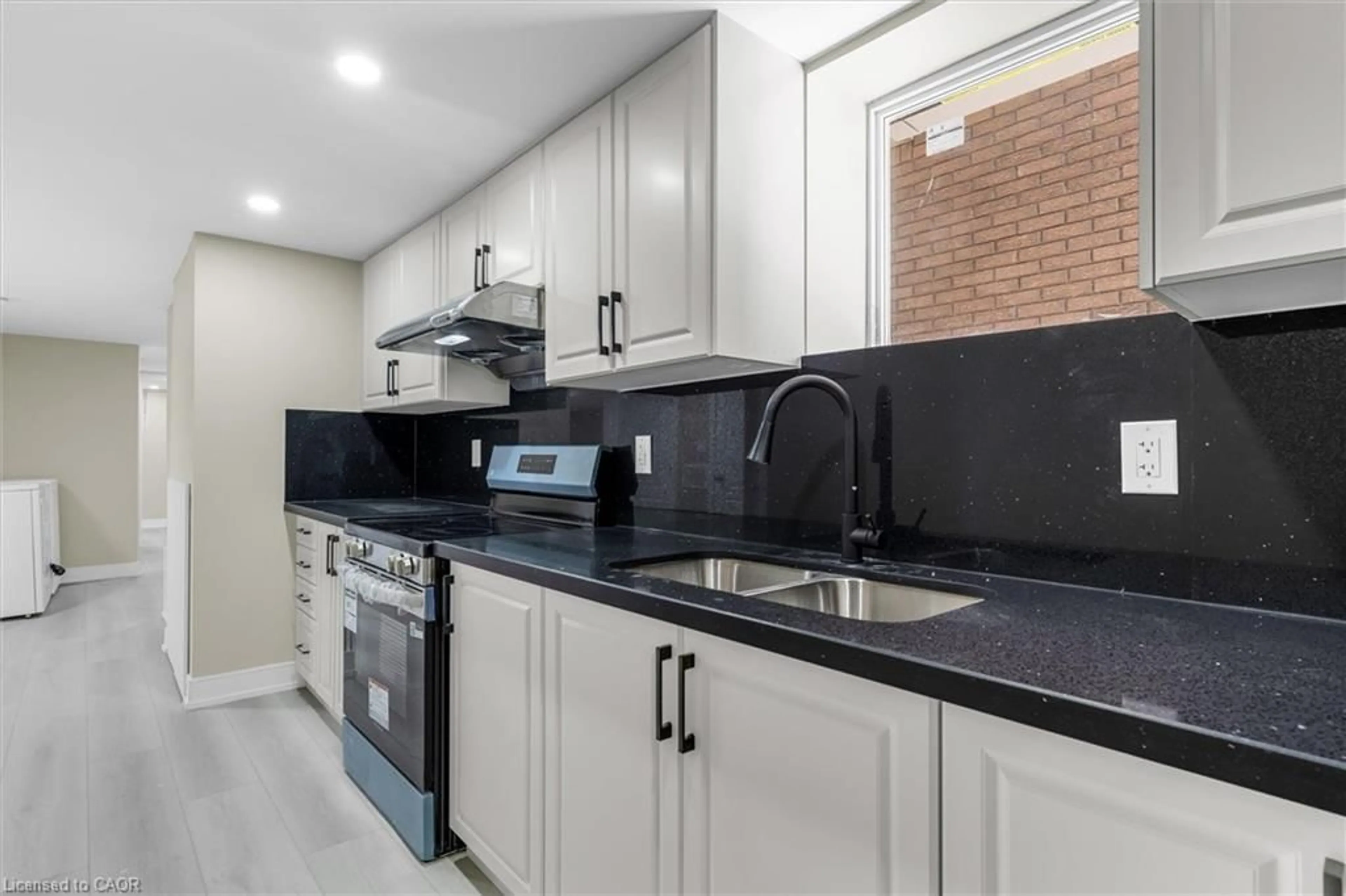 Standard kitchen, ceramic/tile floor for 1965 Brampton St, Hamilton Ontario L8H 3S6