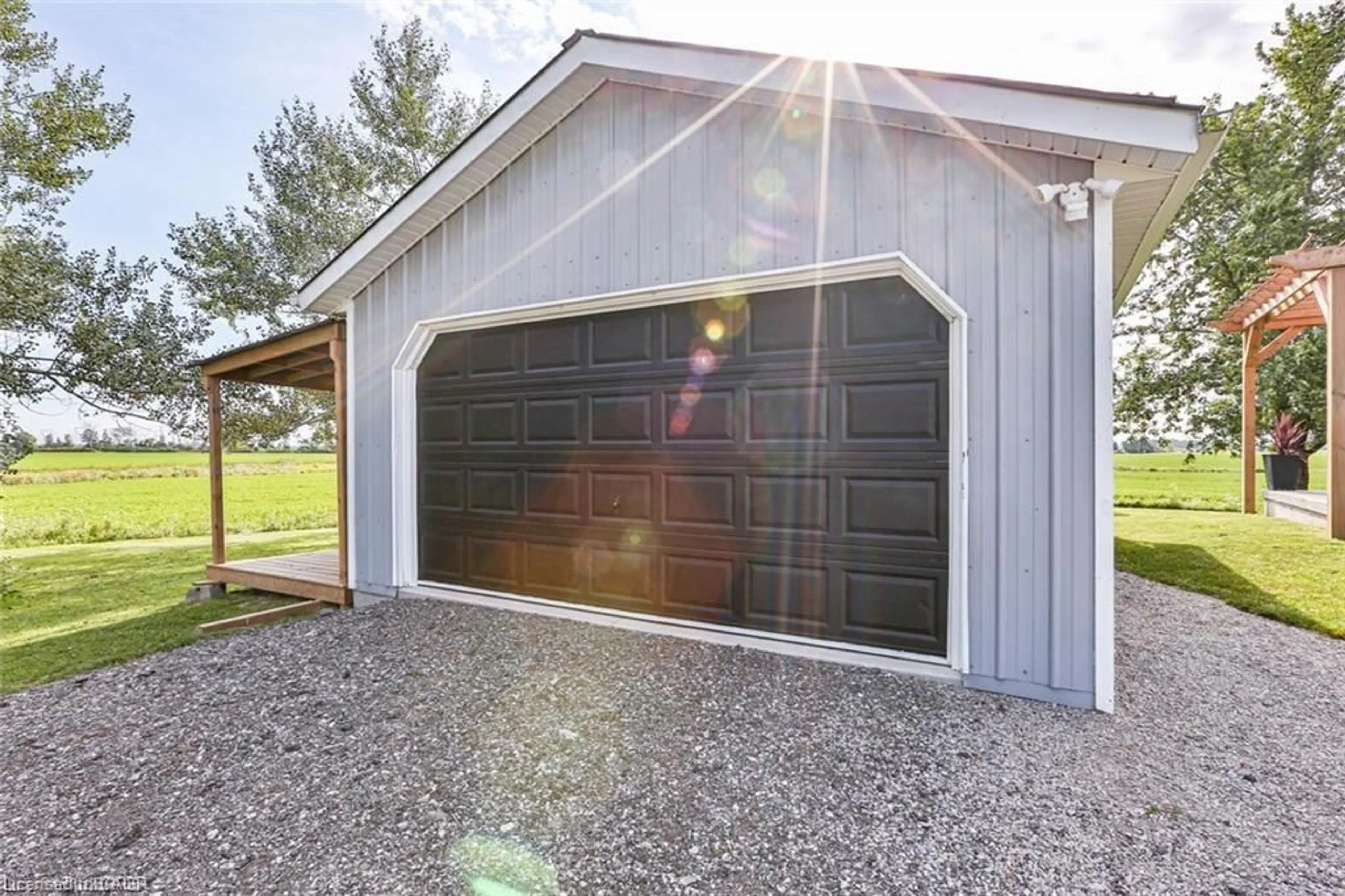 Indoor garage for 3318 #6 Hwy, Hagersville Ontario N0A 1J0