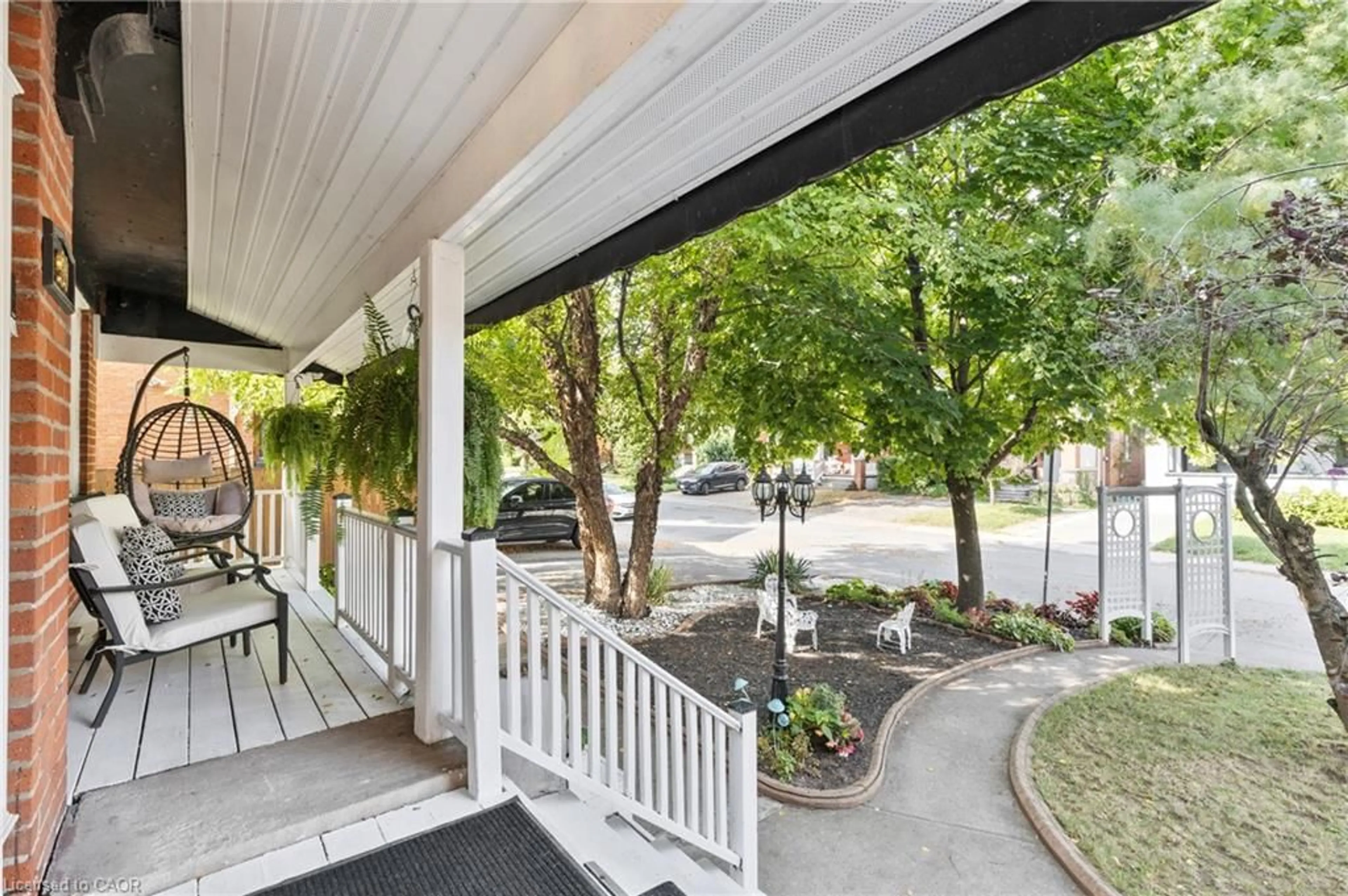 Patio, street for 99 Burris St, Hamilton Ontario L8M 2J6