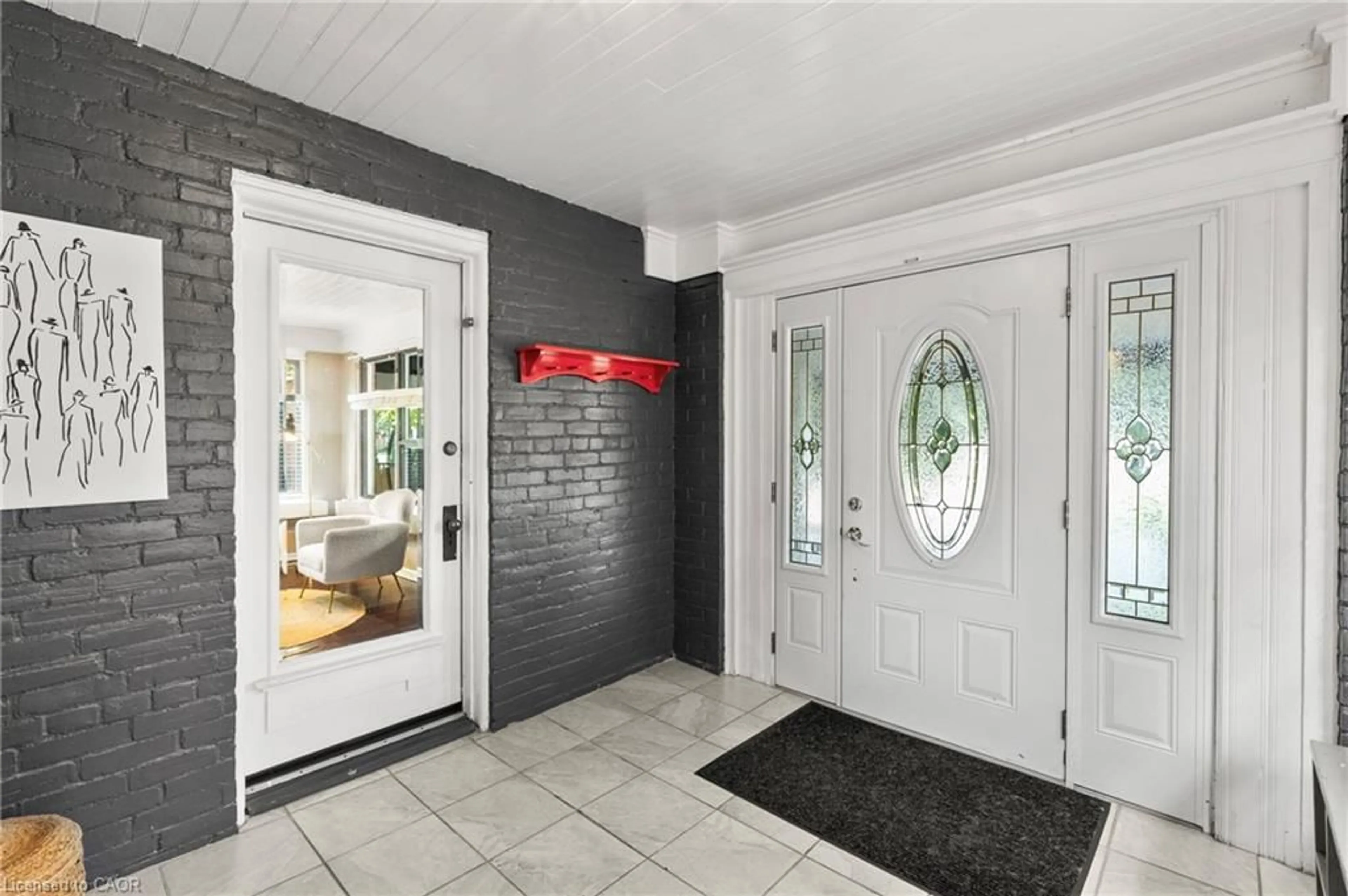 Indoor entryway for 99 Burris St, Hamilton Ontario L8M 2J6