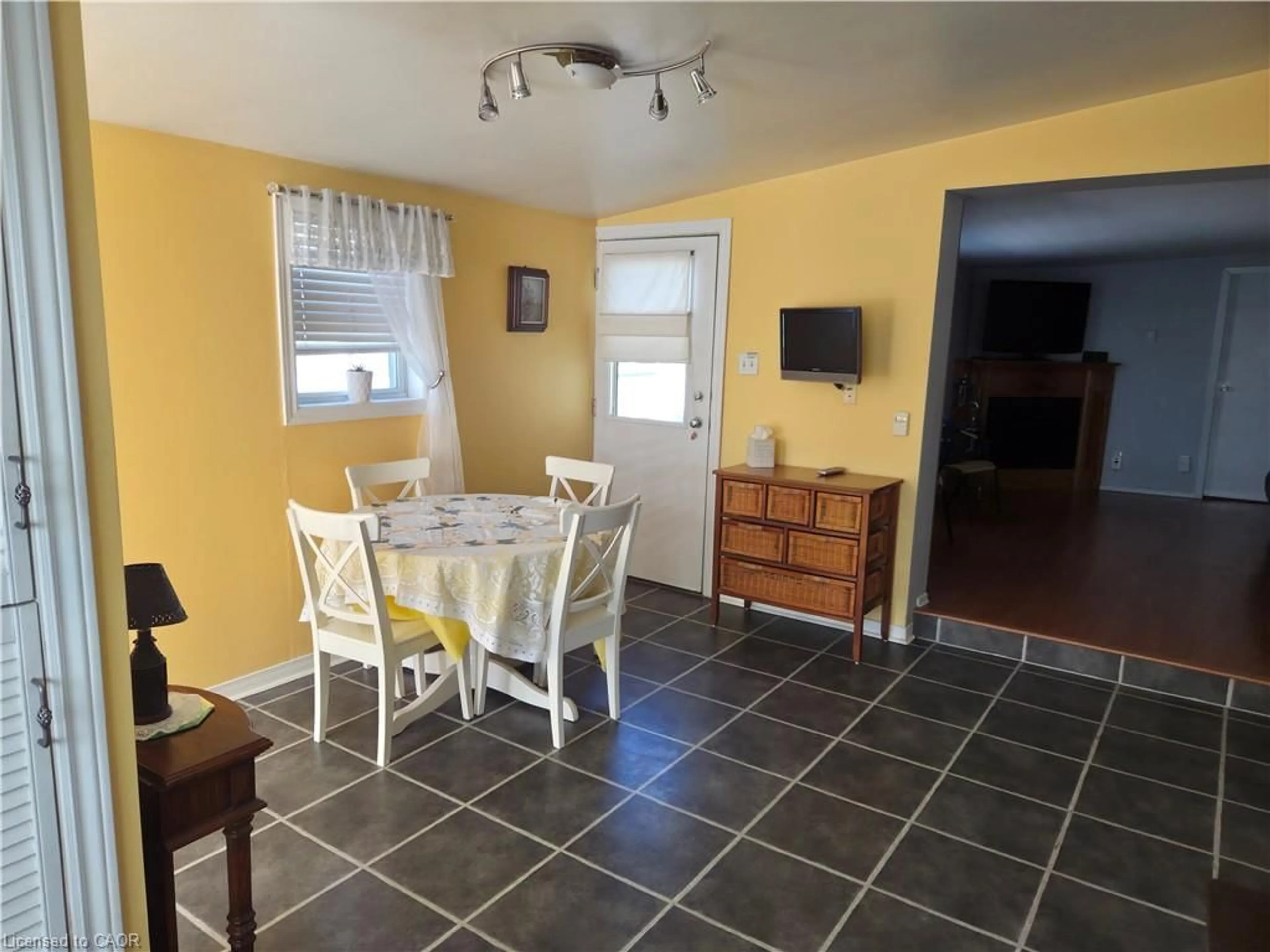 Dining room, unknown for 123 Scott St, Waterloo Ontario N2J 4G1