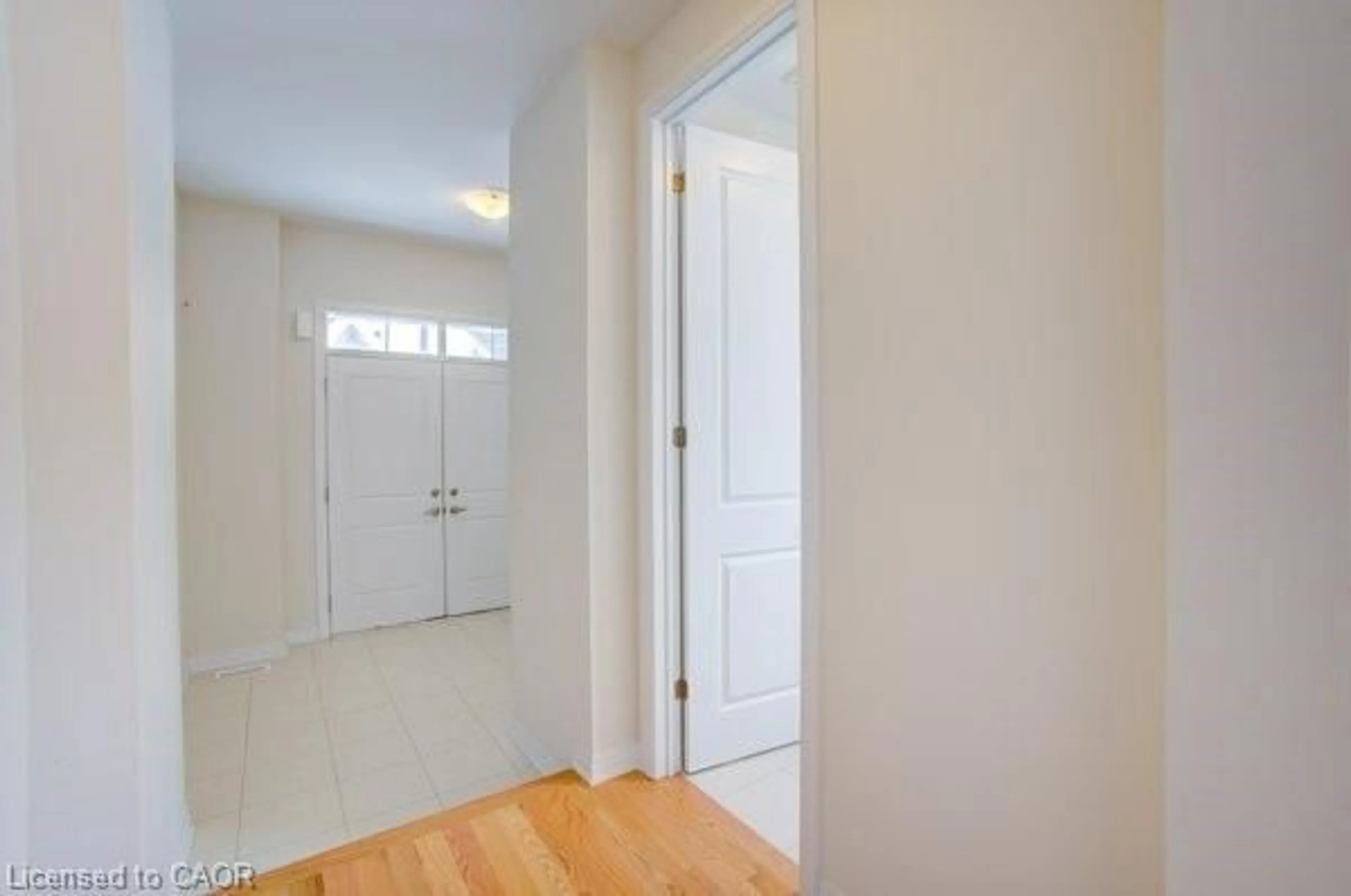 Indoor entryway for 161 Raftis St, Arthur Ontario N0G 1A0
