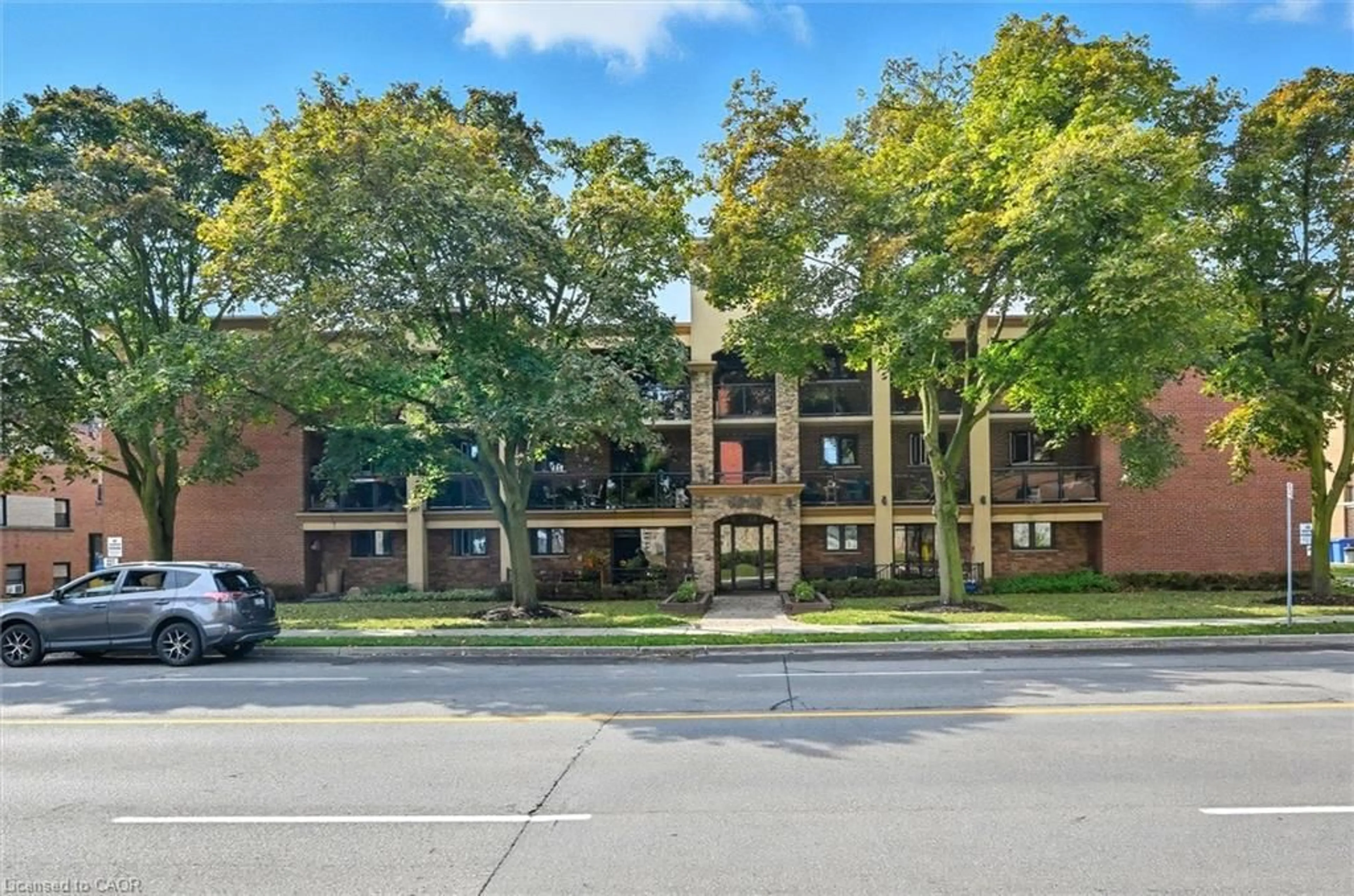 Unknown for 1212 Fennell Ave #304, Hamilton Ontario L8T 1T2