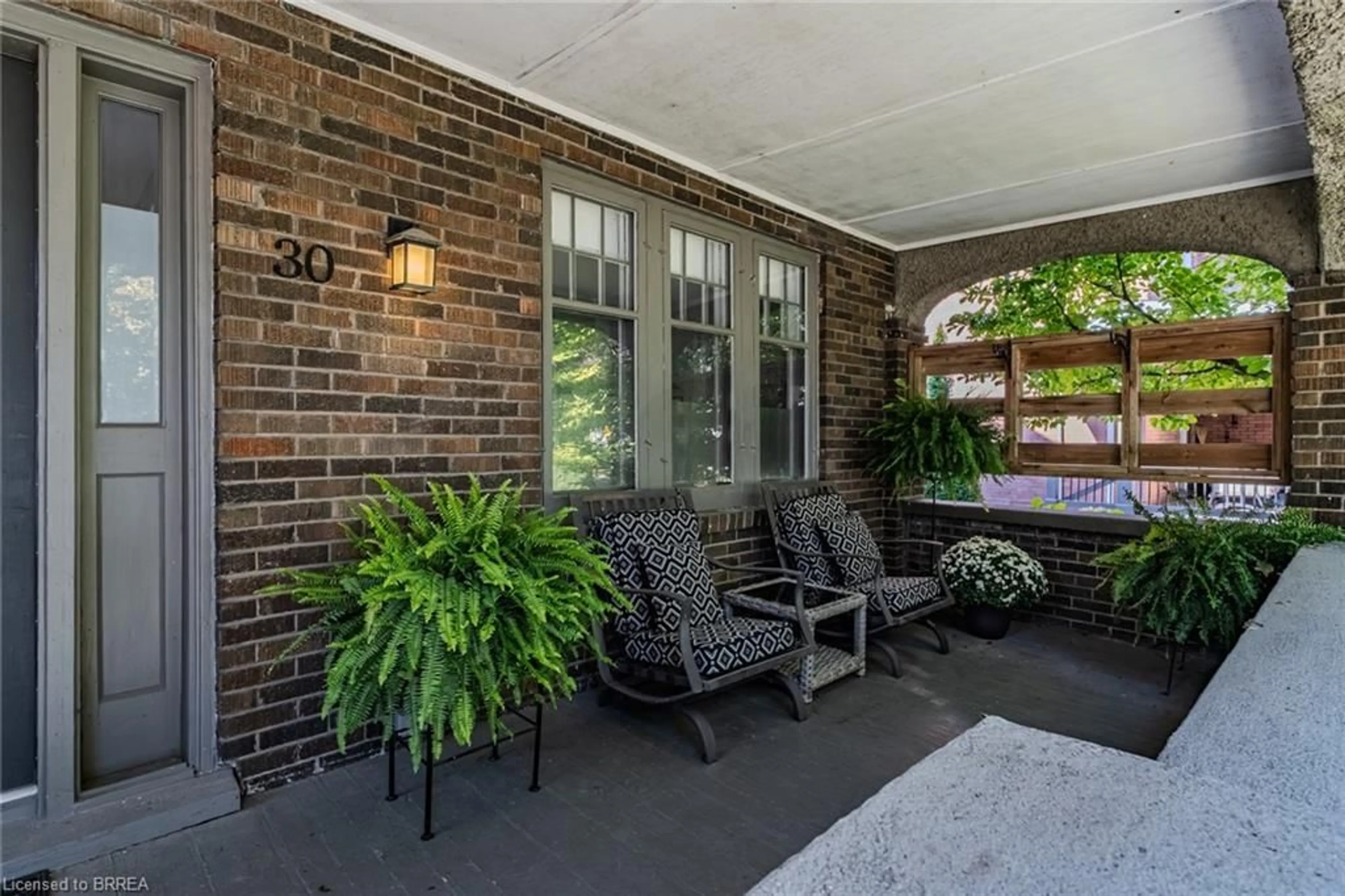 Patio, street for 30 Banfield St, Paris Ontario N3L 2Y6