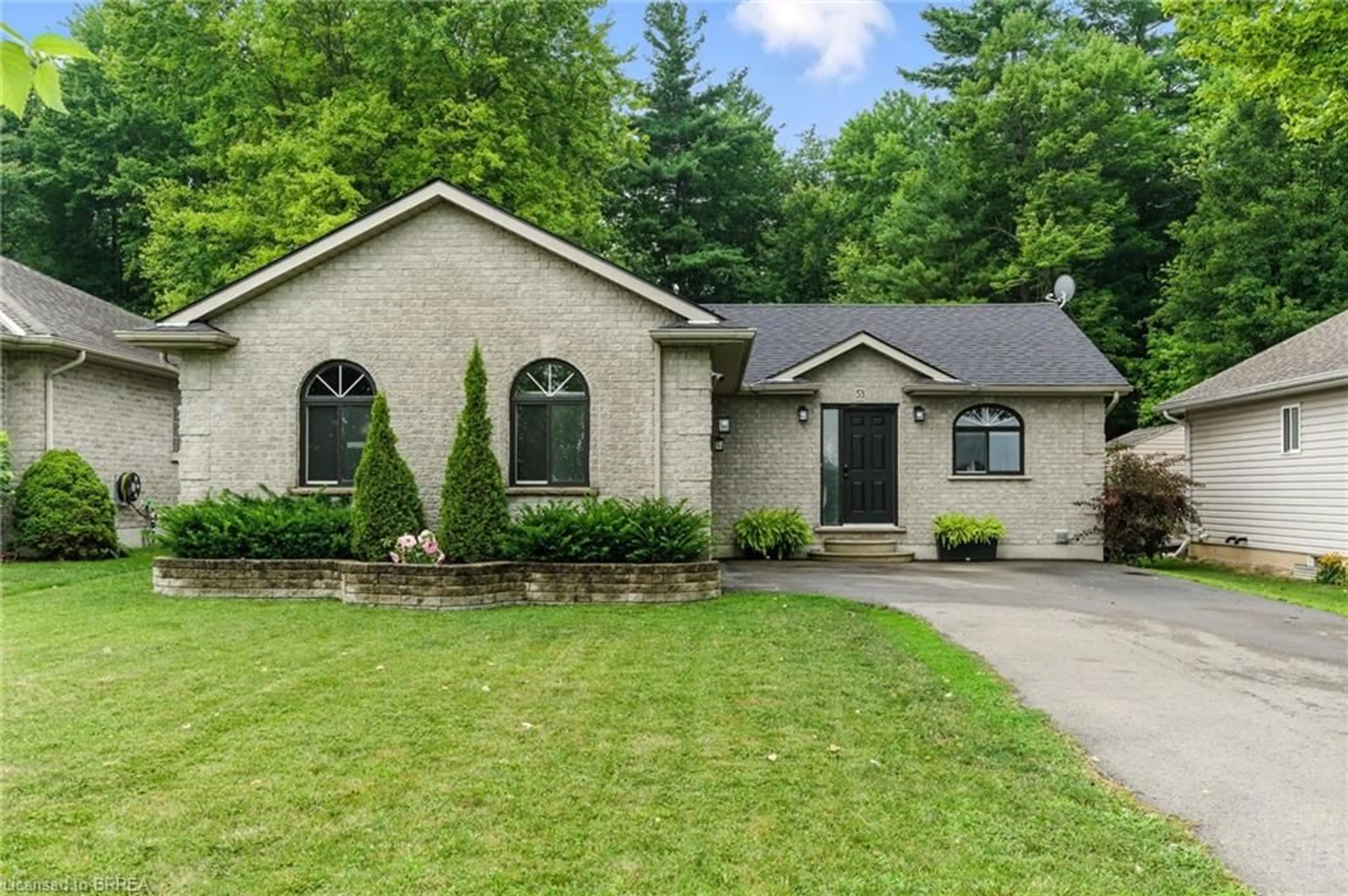 Home with vinyl exterior material, street for 53 Hawtrey Rd, Delhi Ontario N4B 2W5