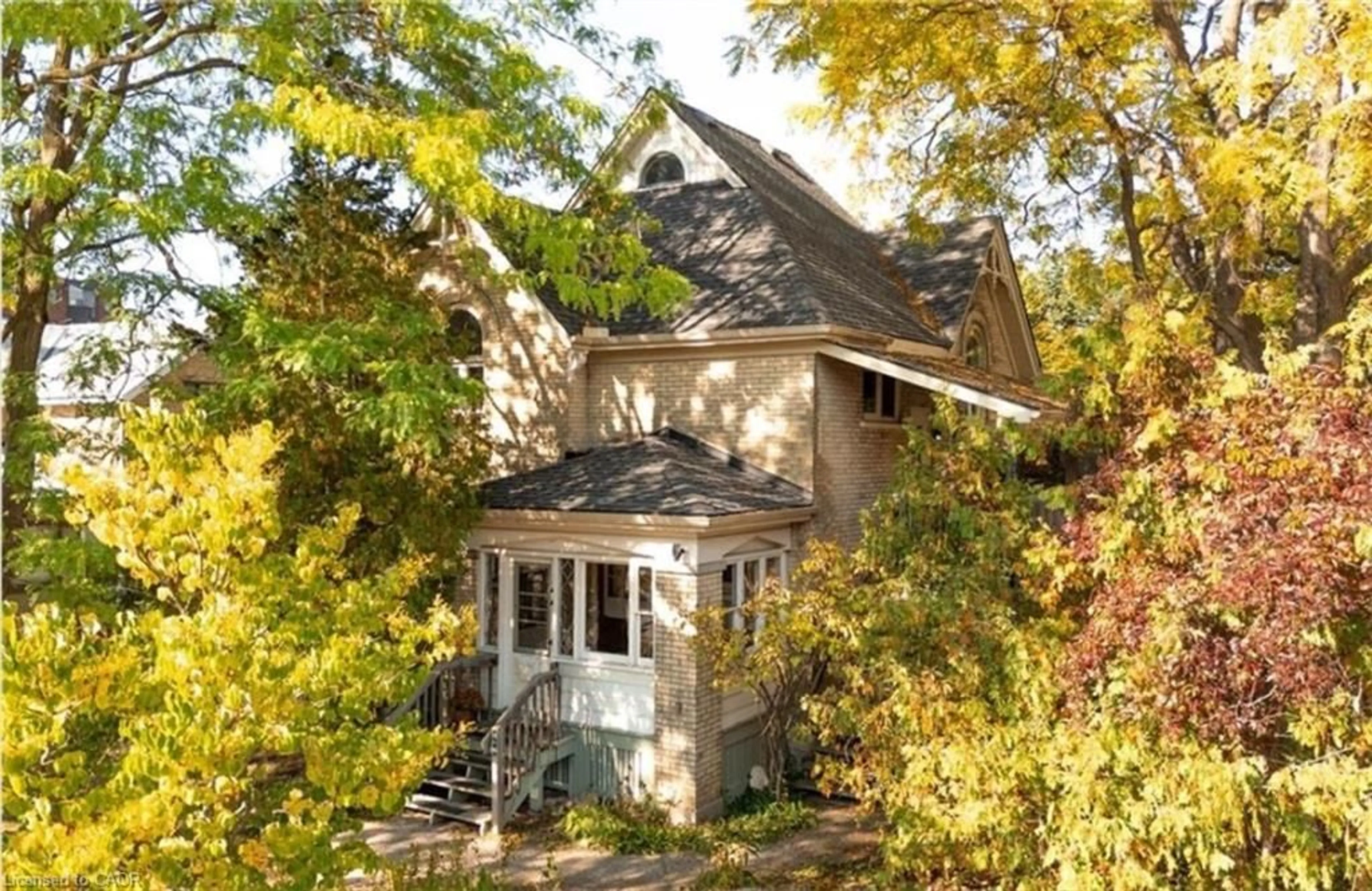 Home with brick exterior material, street for 44 Ellen St, Kitchener Ontario N2H 1L4