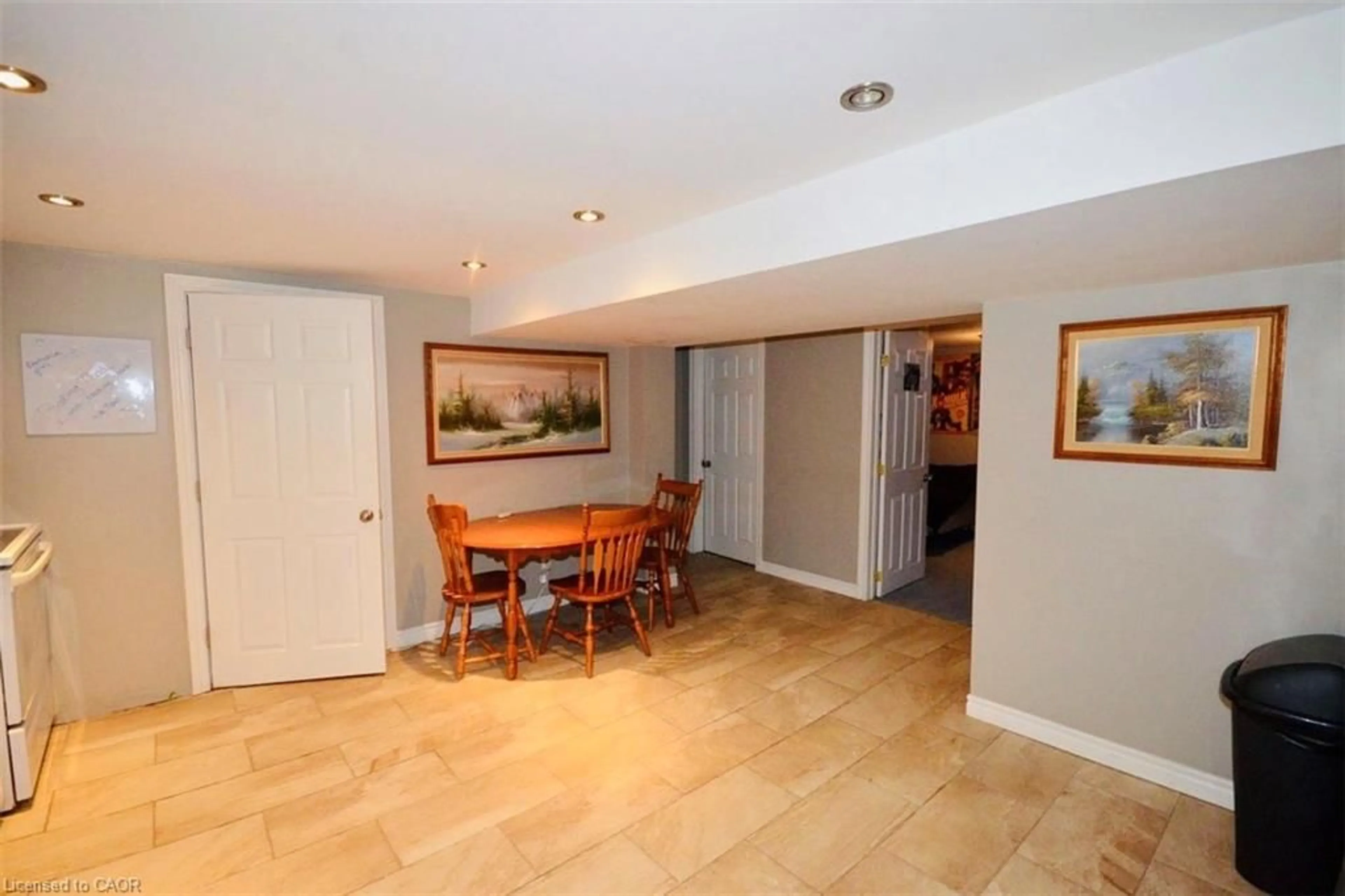 Unknown for 15 Mericourt Rd, Hamilton Ontario L8S 2N5