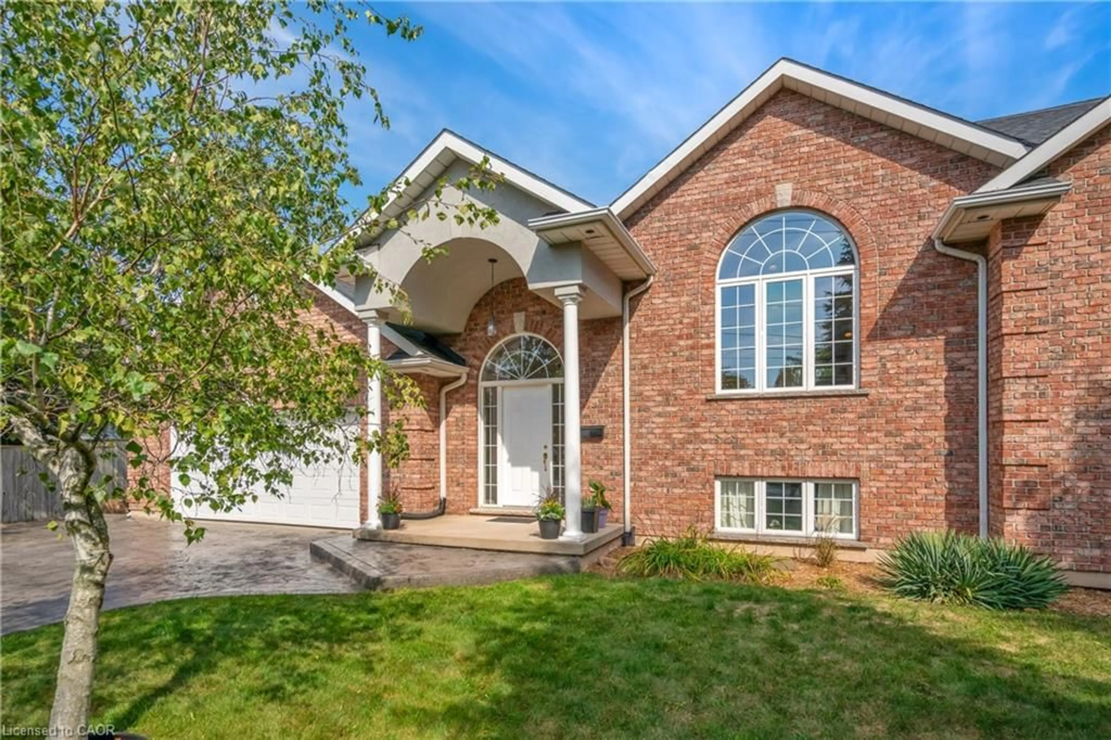 Home with brick exterior material, street for 3121 Glenbrook Dr, Lincoln Ontario L0R 2C0