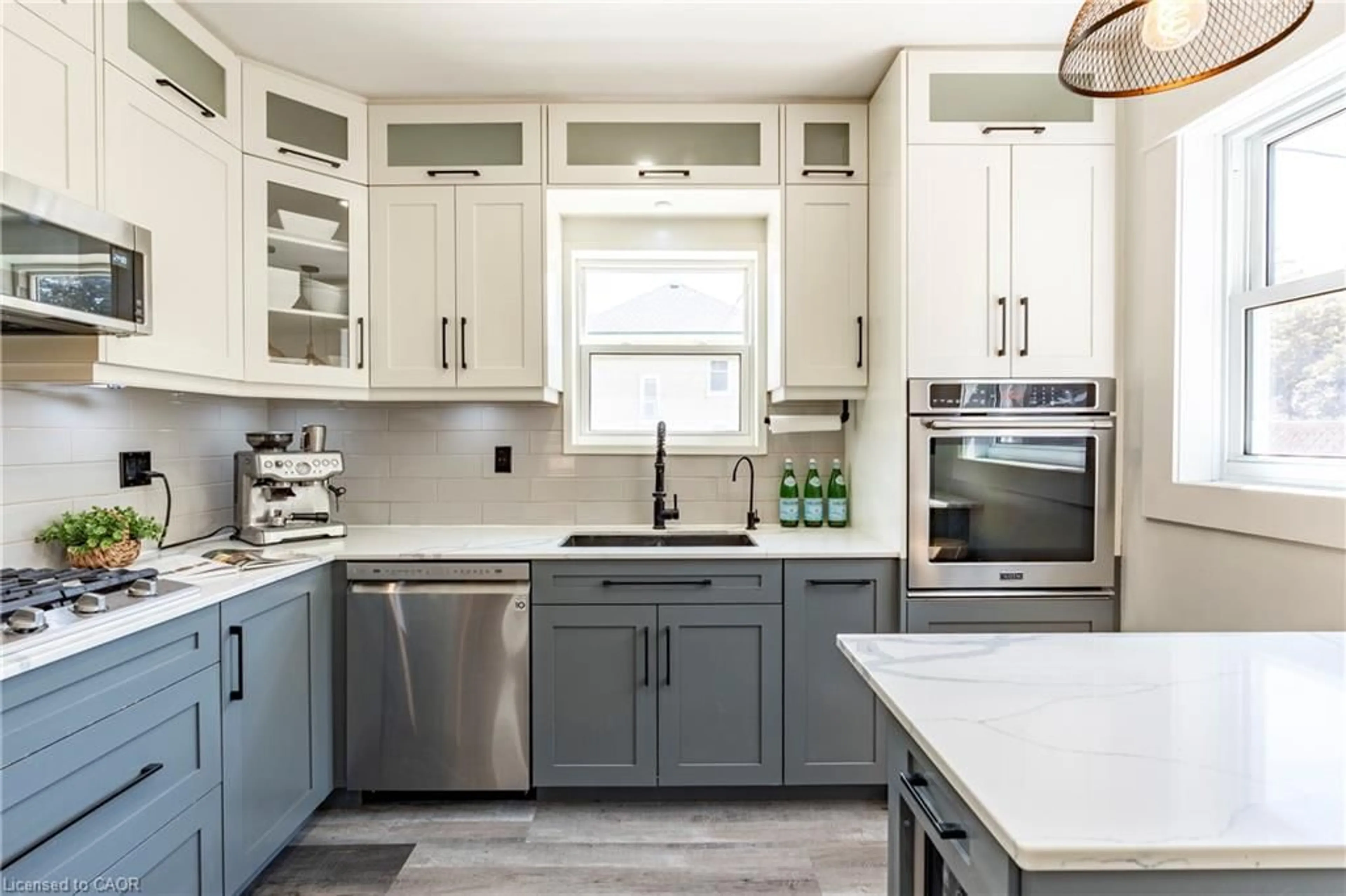 Contemporary kitchen, ceramic/tile floor for 562 Laurel St, Cambridge Ontario N3H 3Z2