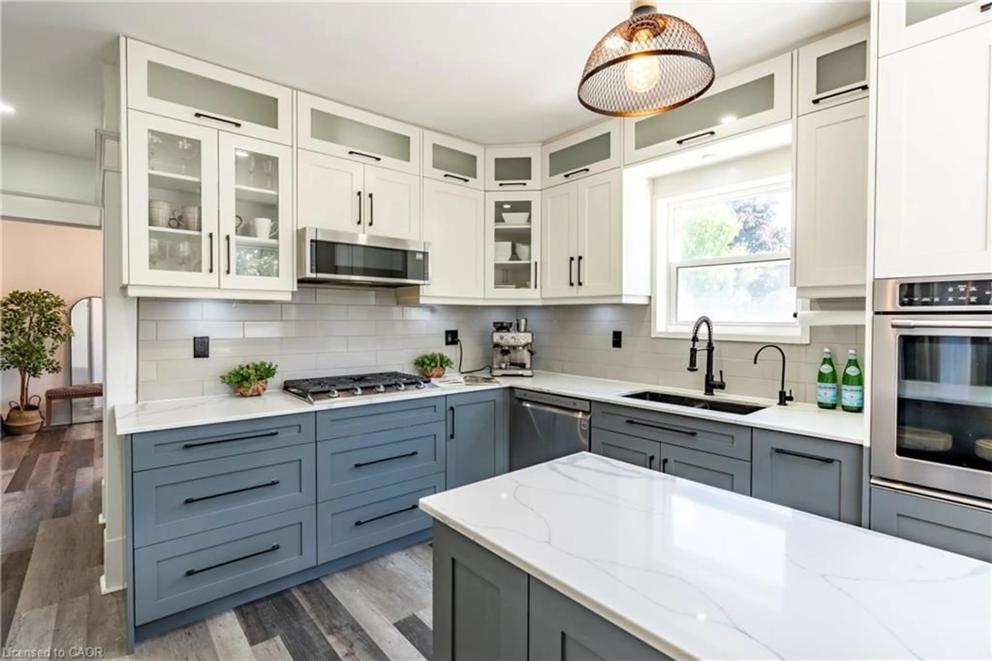 Contemporary kitchen, ceramic/tile floor for 562 Laurel St, Cambridge Ontario N3H 3Z2