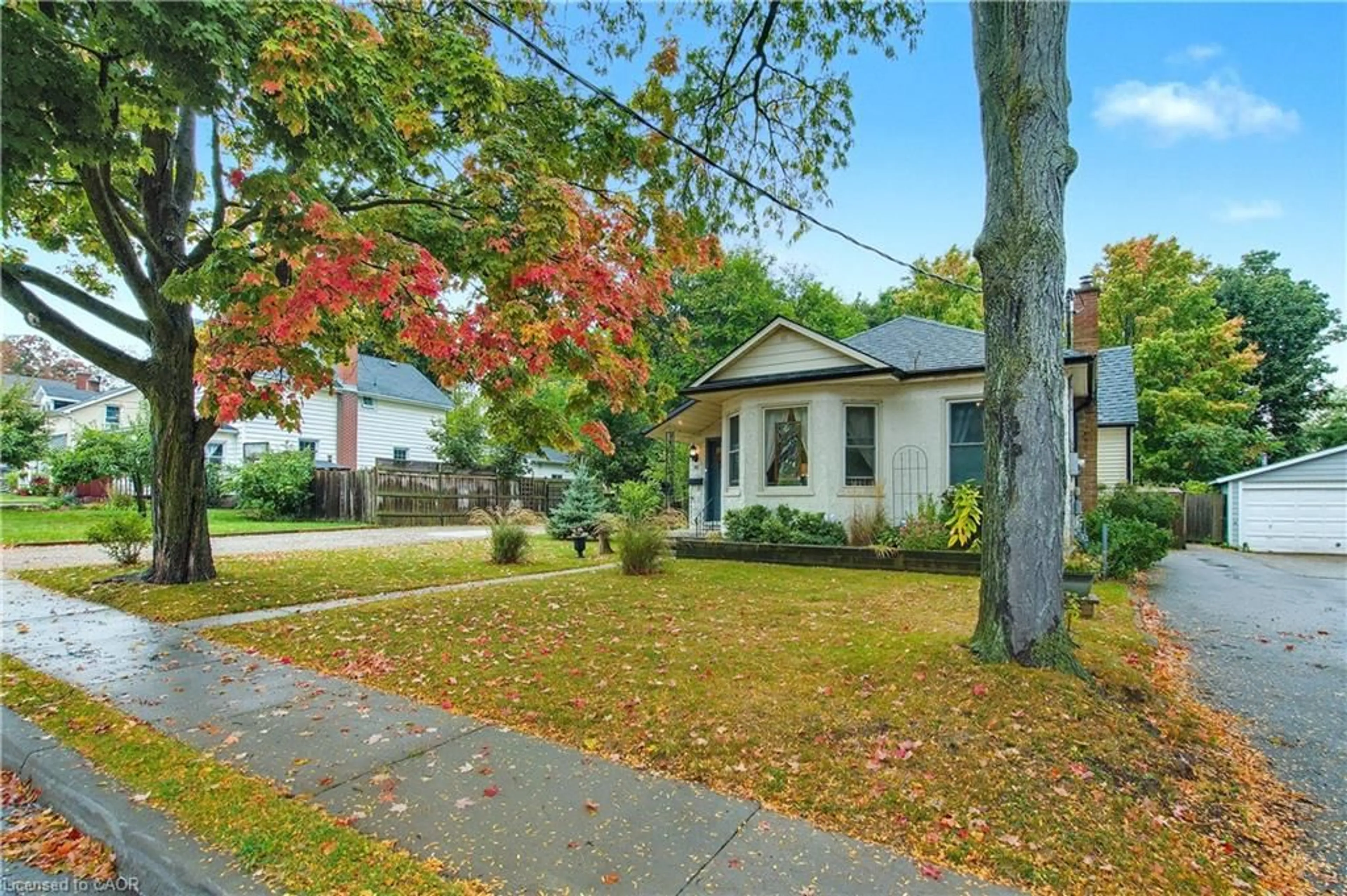 Unknown for 30 Dumfries St, Cambridge Ontario N1S 1Y7