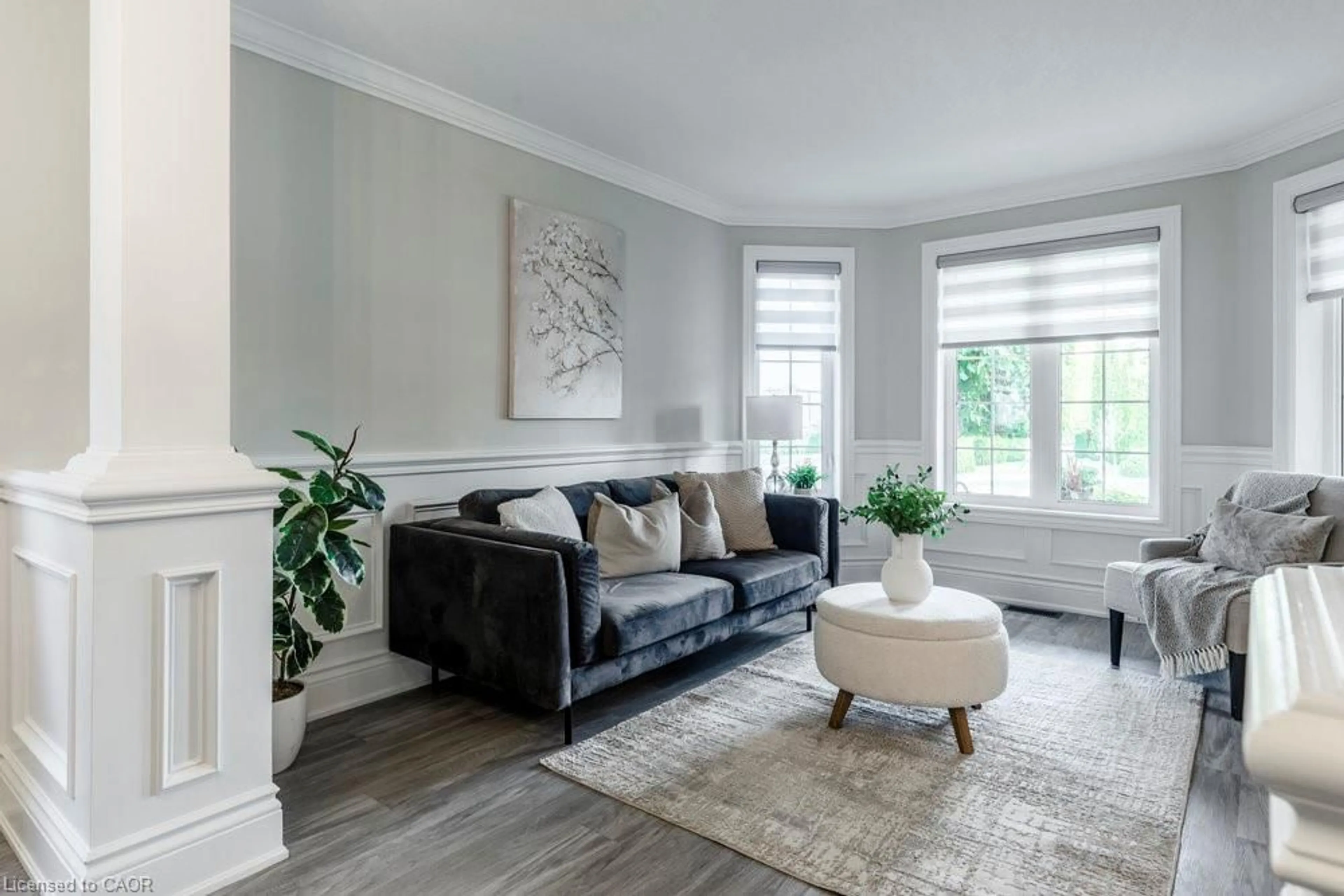 Living room with furniture, unknown for 78 Silverlace Cir, Hamilton Ontario L9E 6A6