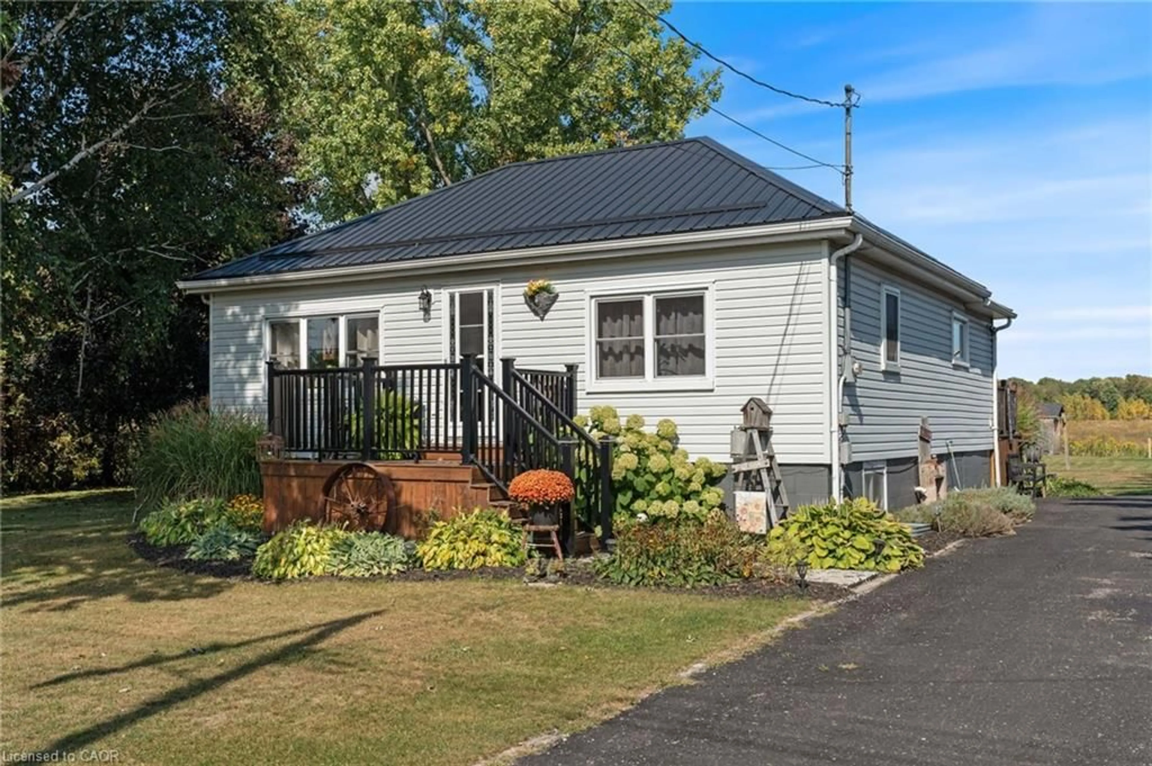 Home with vinyl exterior material, street for 282 Townline St, St. Williams Ontario N0E 1P0