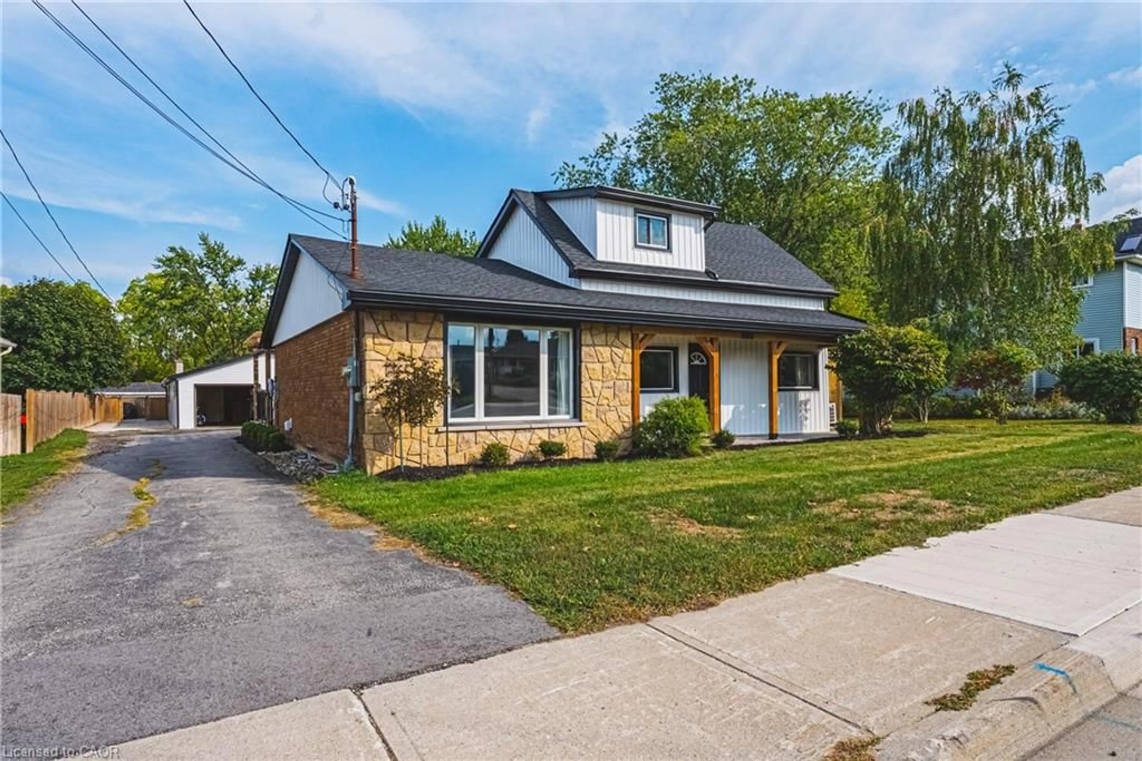 Home with brick exterior material, street for 3865 Victoria Ave, Vineland Ontario L0R 2C0
