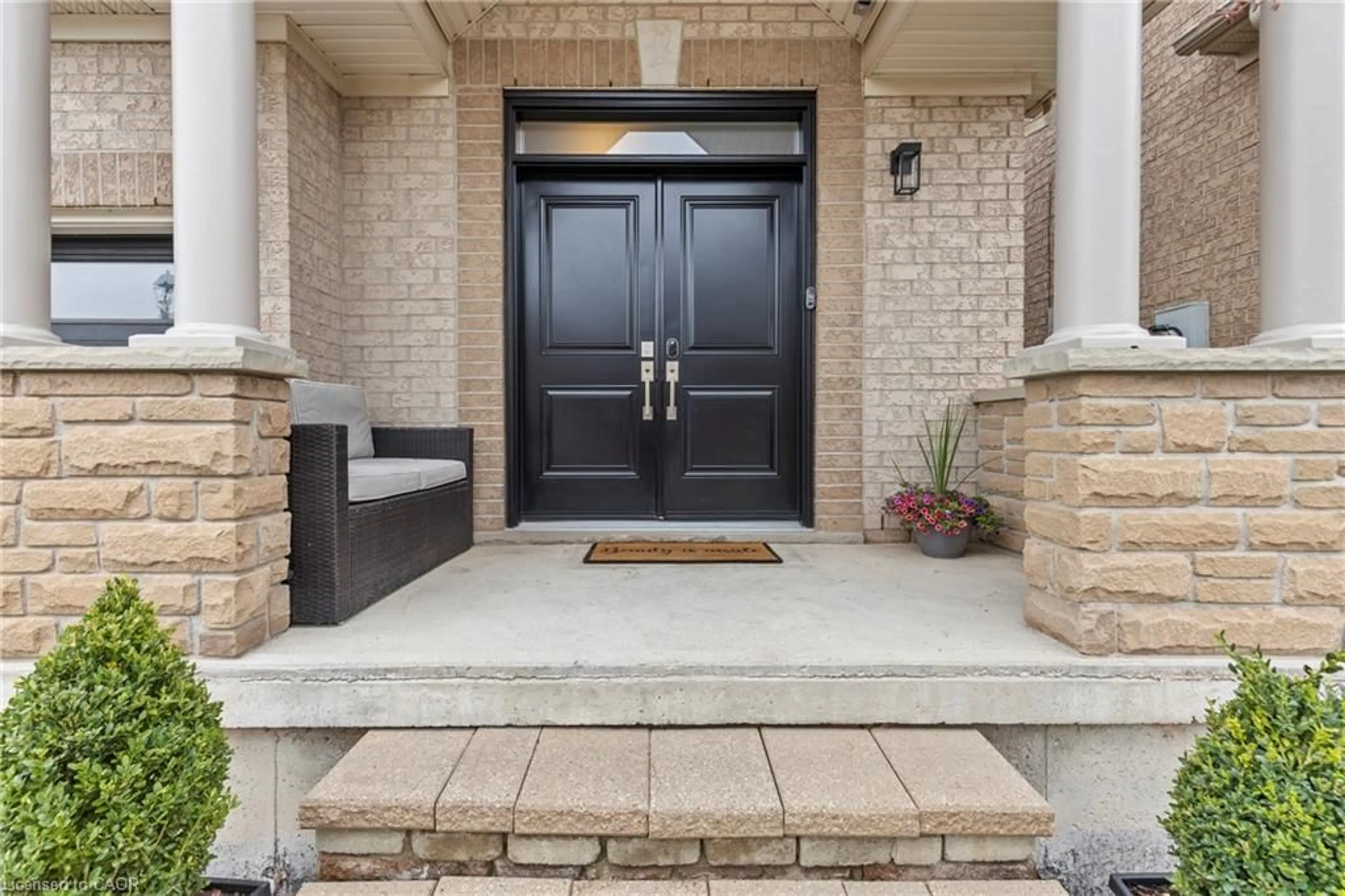Indoor entryway for 2240 Osprey Lane, Oakville Ontario L6M 3Z8