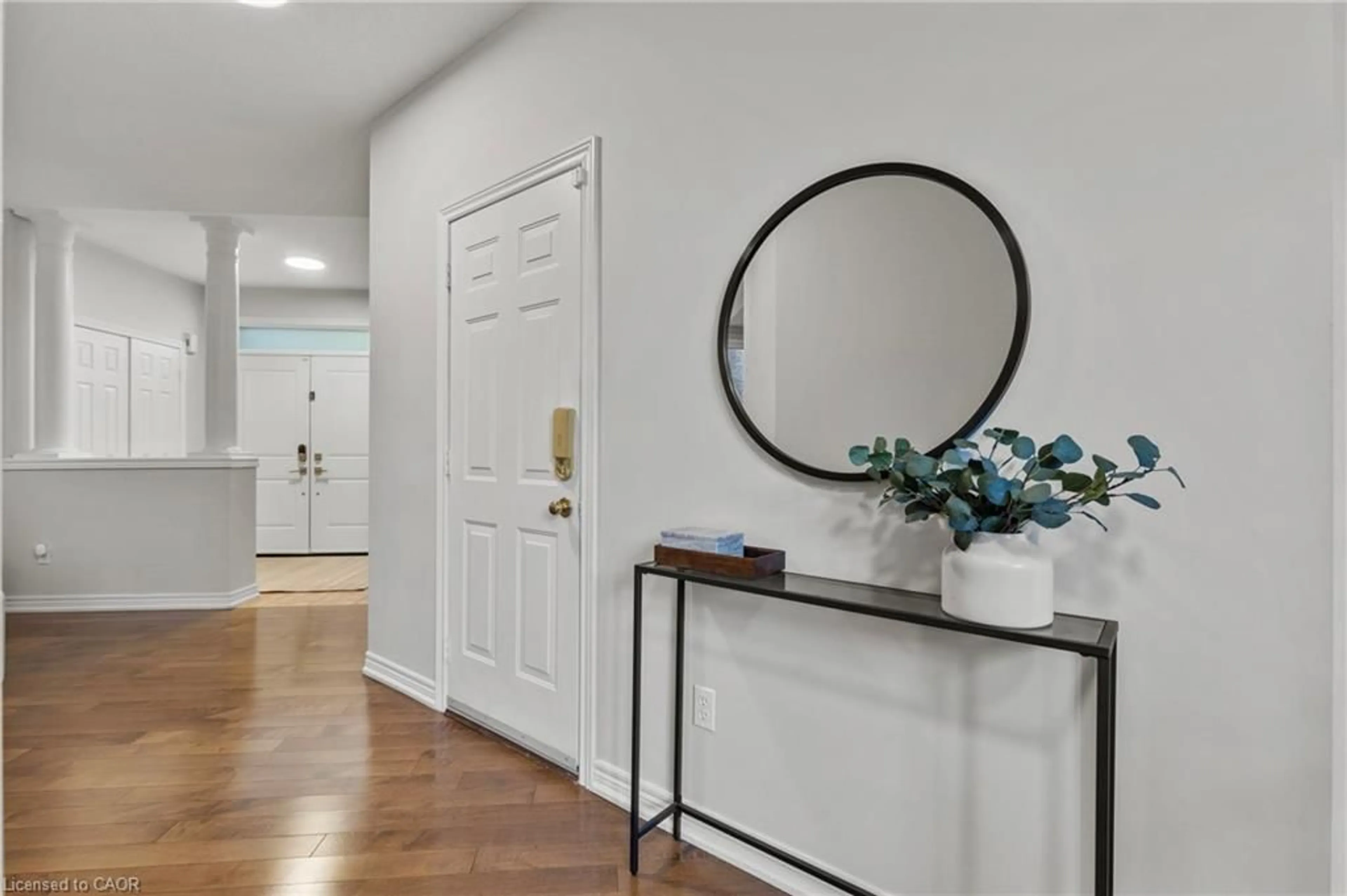 Indoor entryway for 2240 Osprey Lane, Oakville Ontario L6M 3Z8