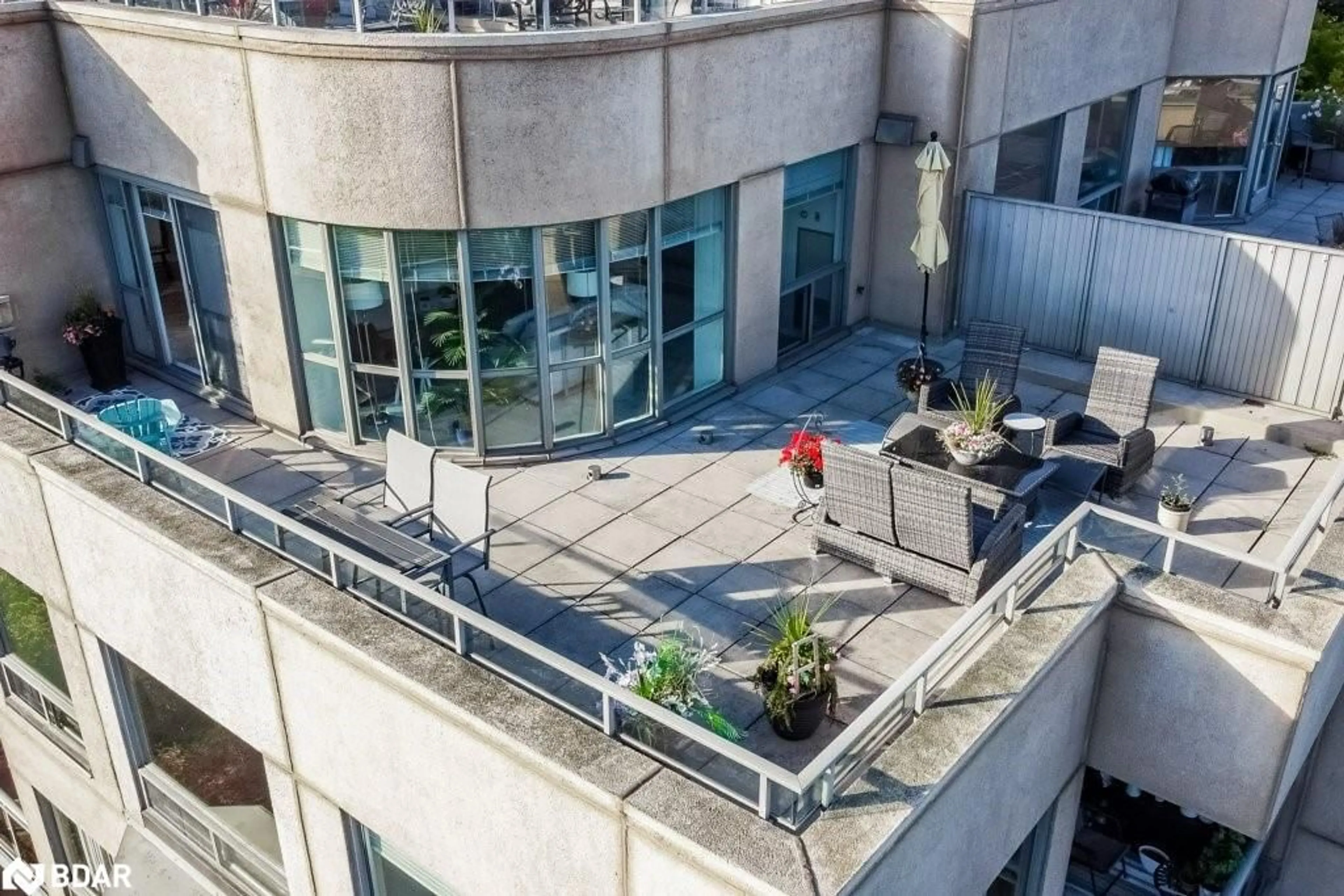 Unknown for 2511 Lakeshore Rd #519, Oakville Ontario L6L 6L9