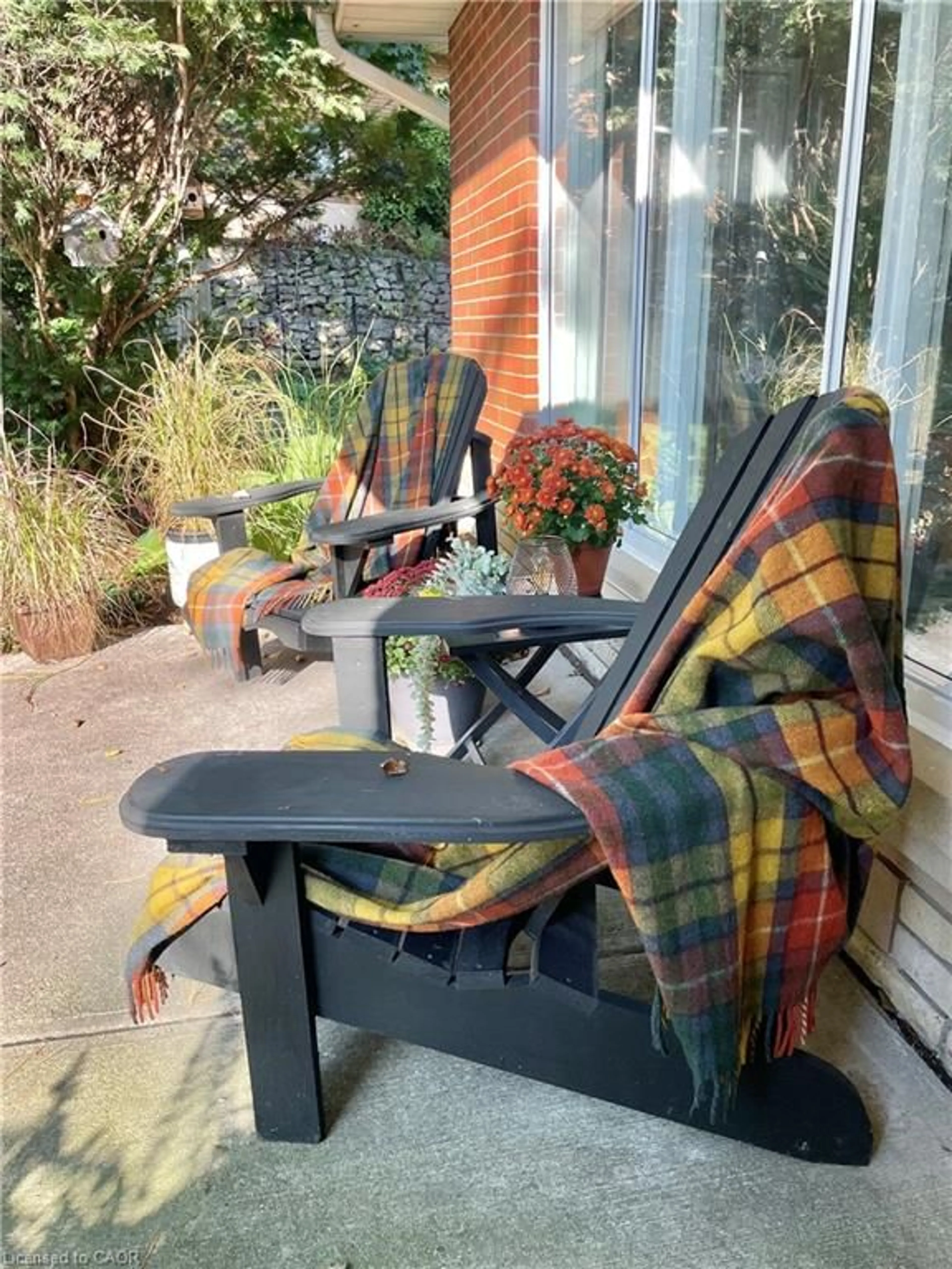 Patio, street for 129 Oneida Blvd, Hamilton Ontario L9G 3C7