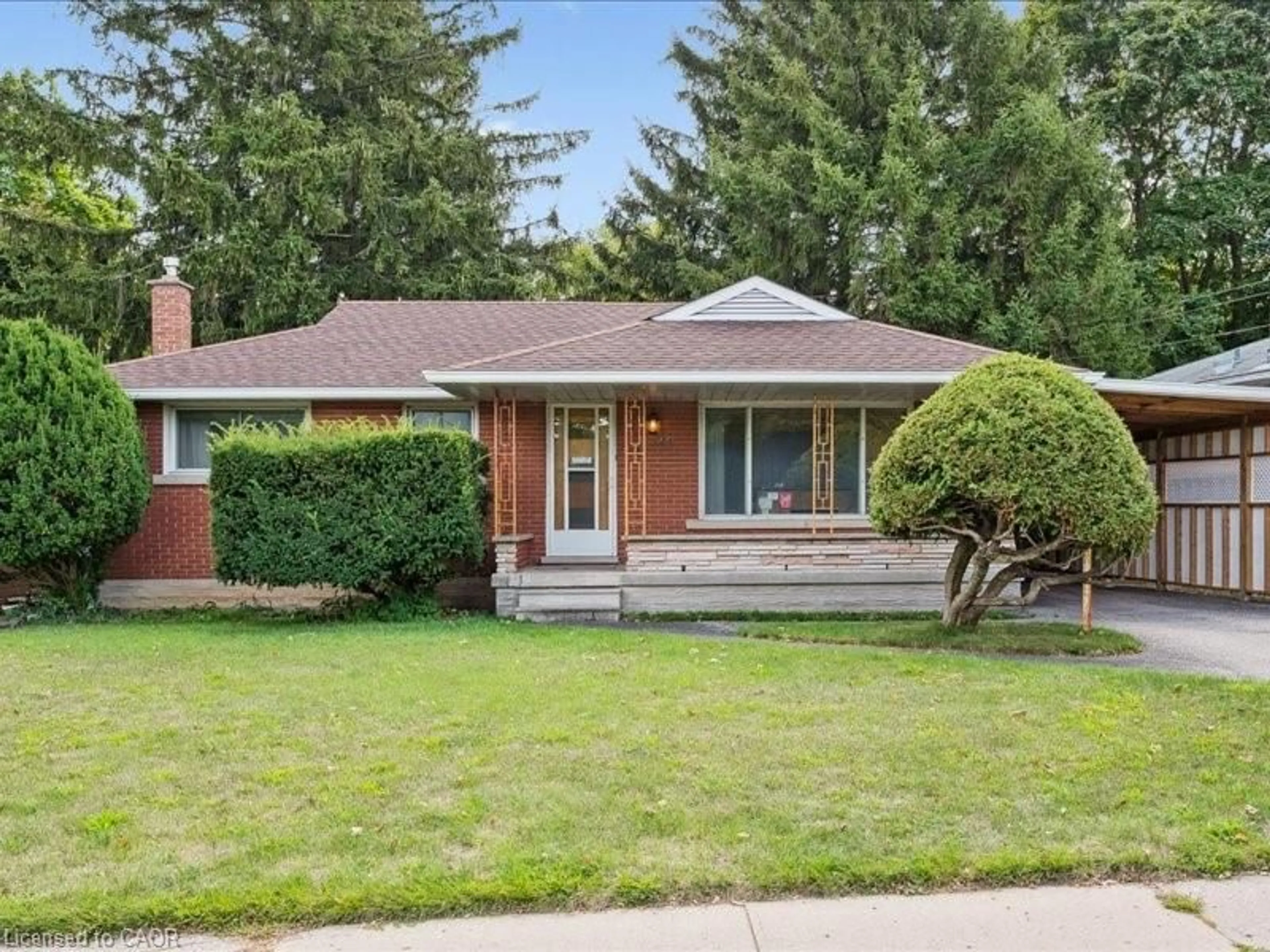 Home with brick exterior material, street for 41 Boniface Ave, Kitchener Ontario N2C 1M1