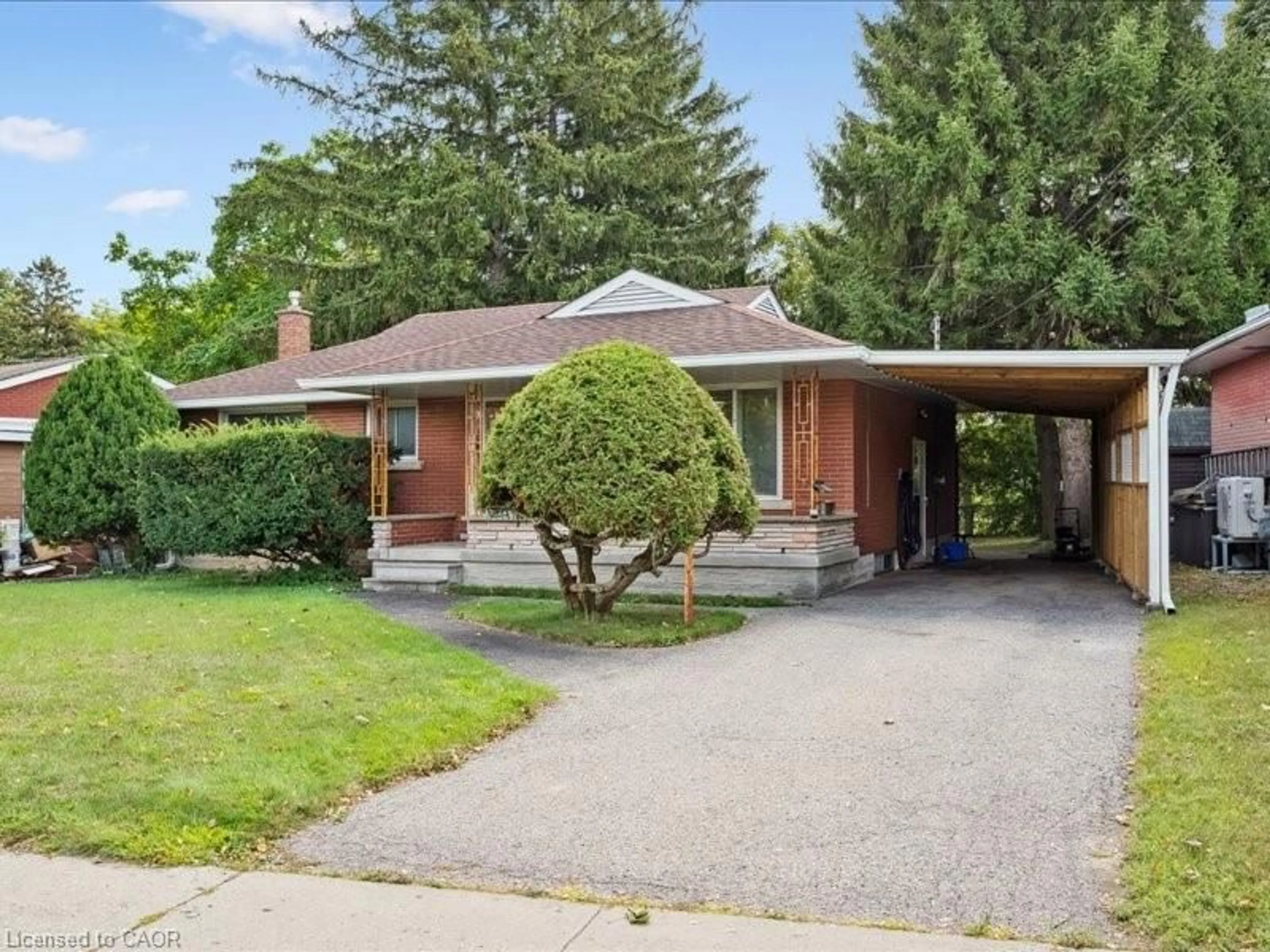 Home with brick exterior material, street for 41 Boniface Ave, Kitchener Ontario N2C 1M1