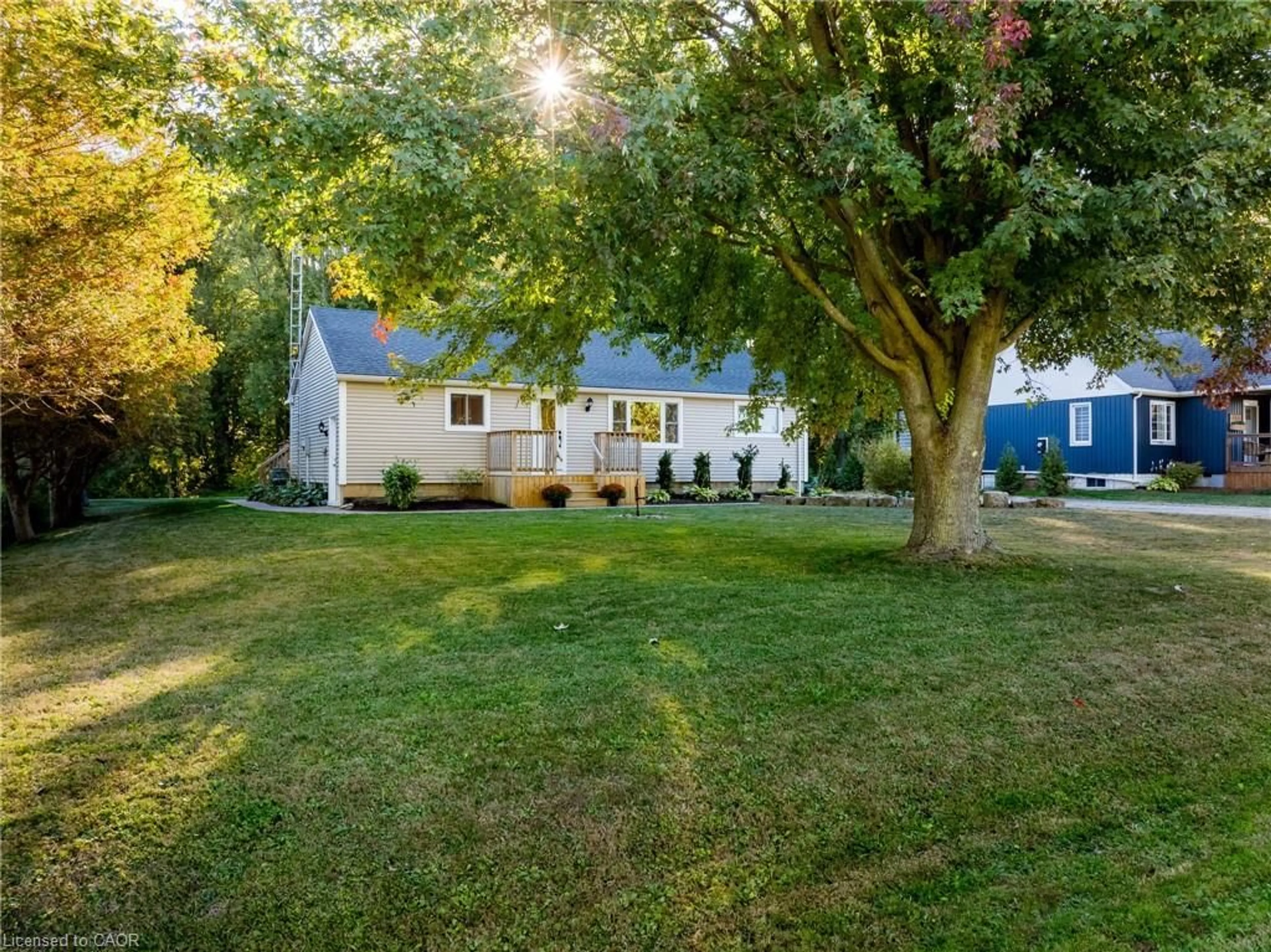 A pic from outside/outdoor area/front of a property/back of a property/a pic from drone, street for 52877 Putman Rd, Wainfleet Ontario L0S 1V0