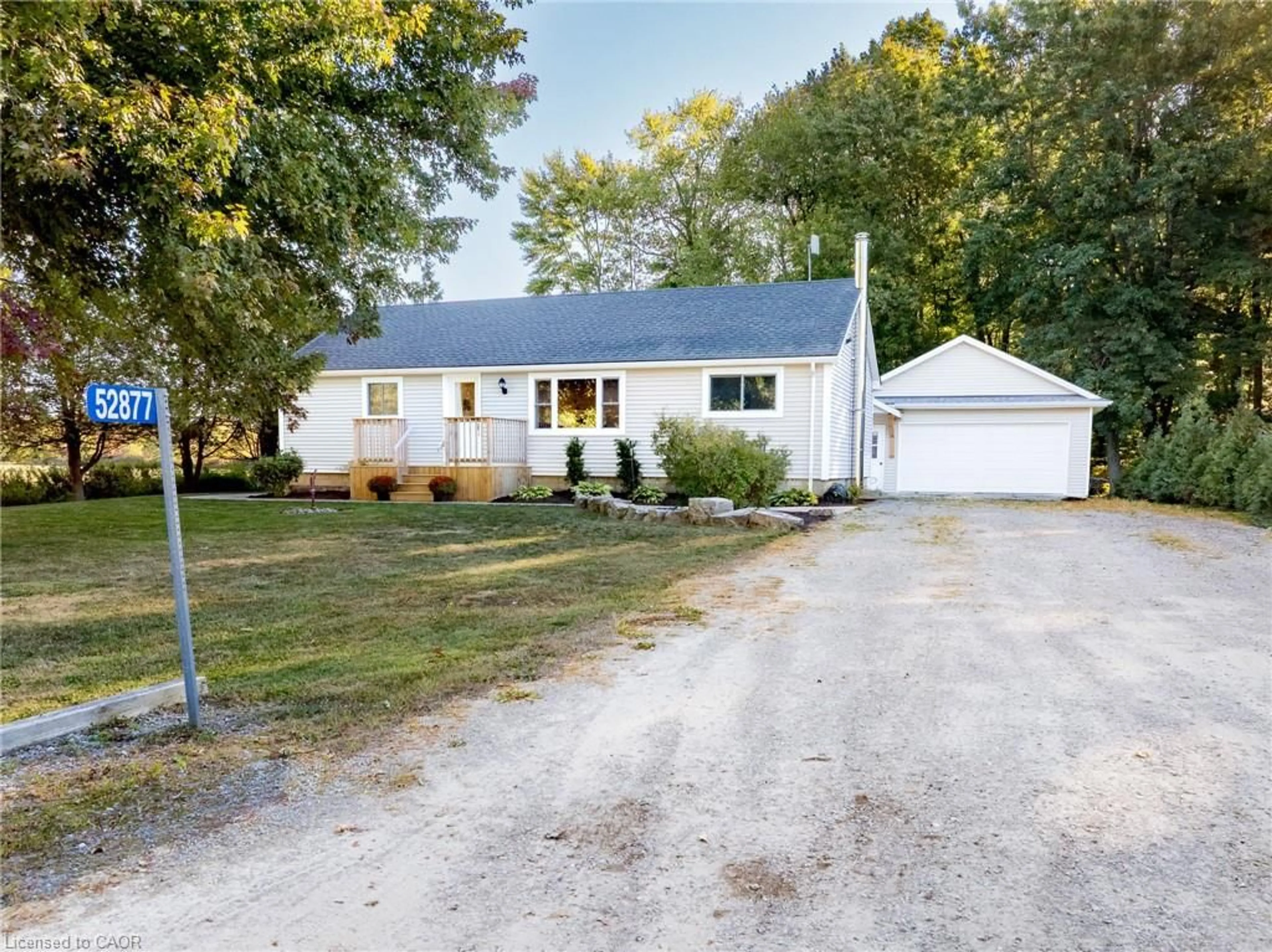 Home with vinyl exterior material, street for 52877 Putman Rd, Wainfleet Ontario L0S 1V0